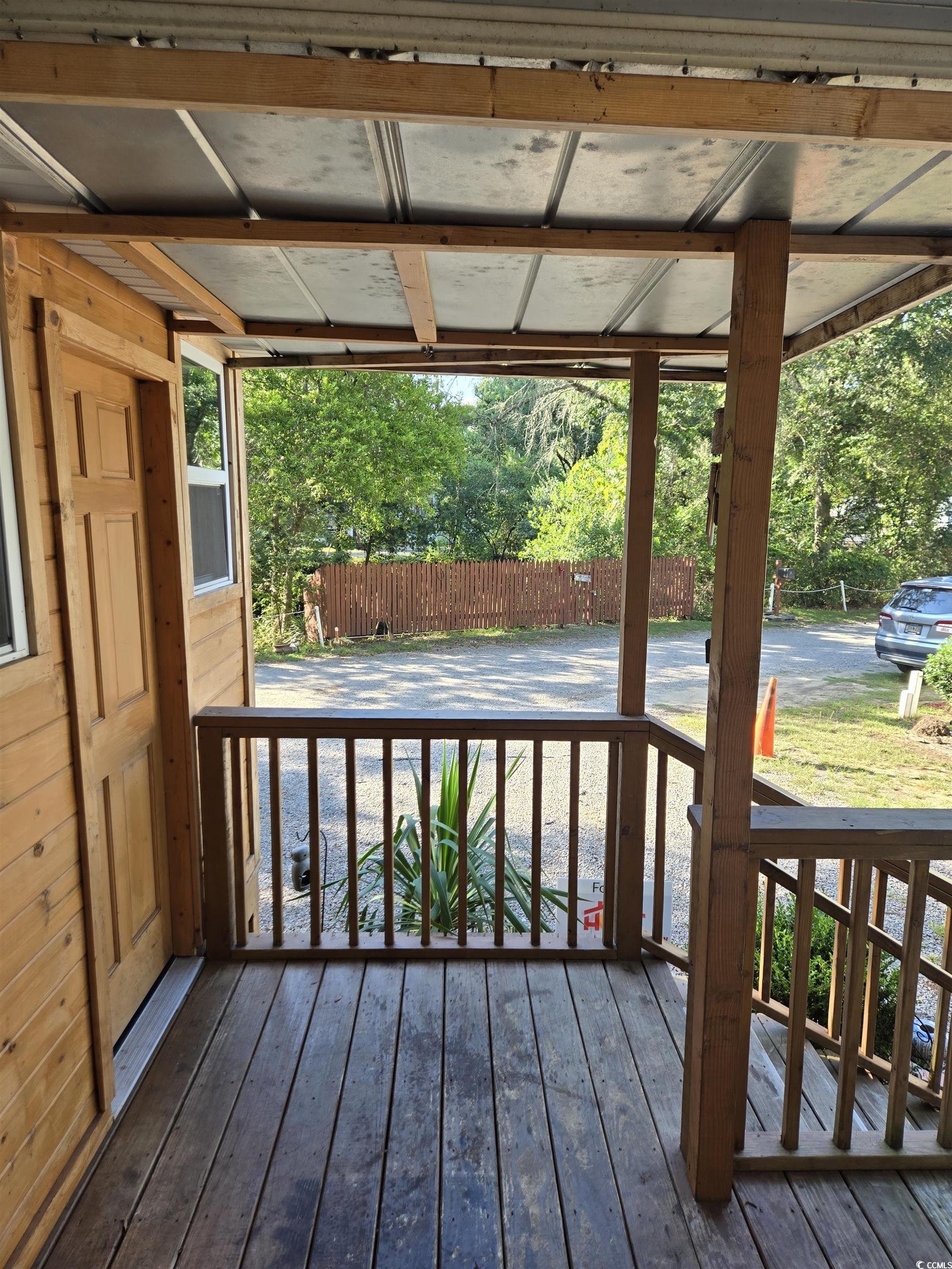 435 East Bank Dr. Property Photo 3