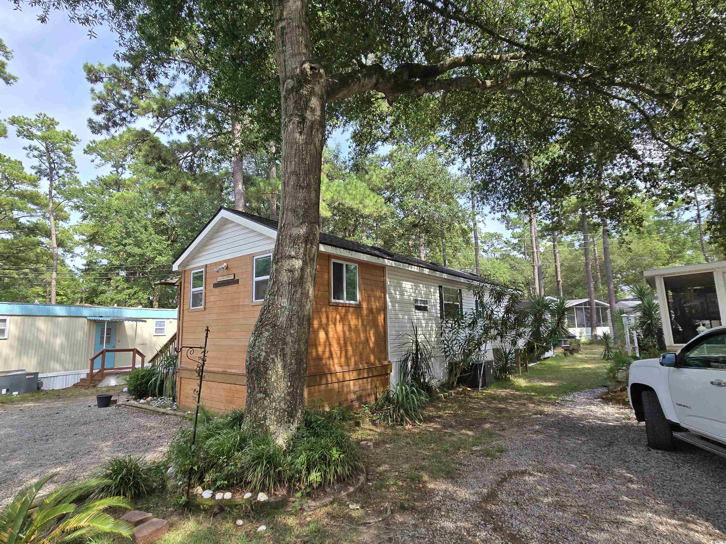 435 East Bank Dr. Property Photo 6