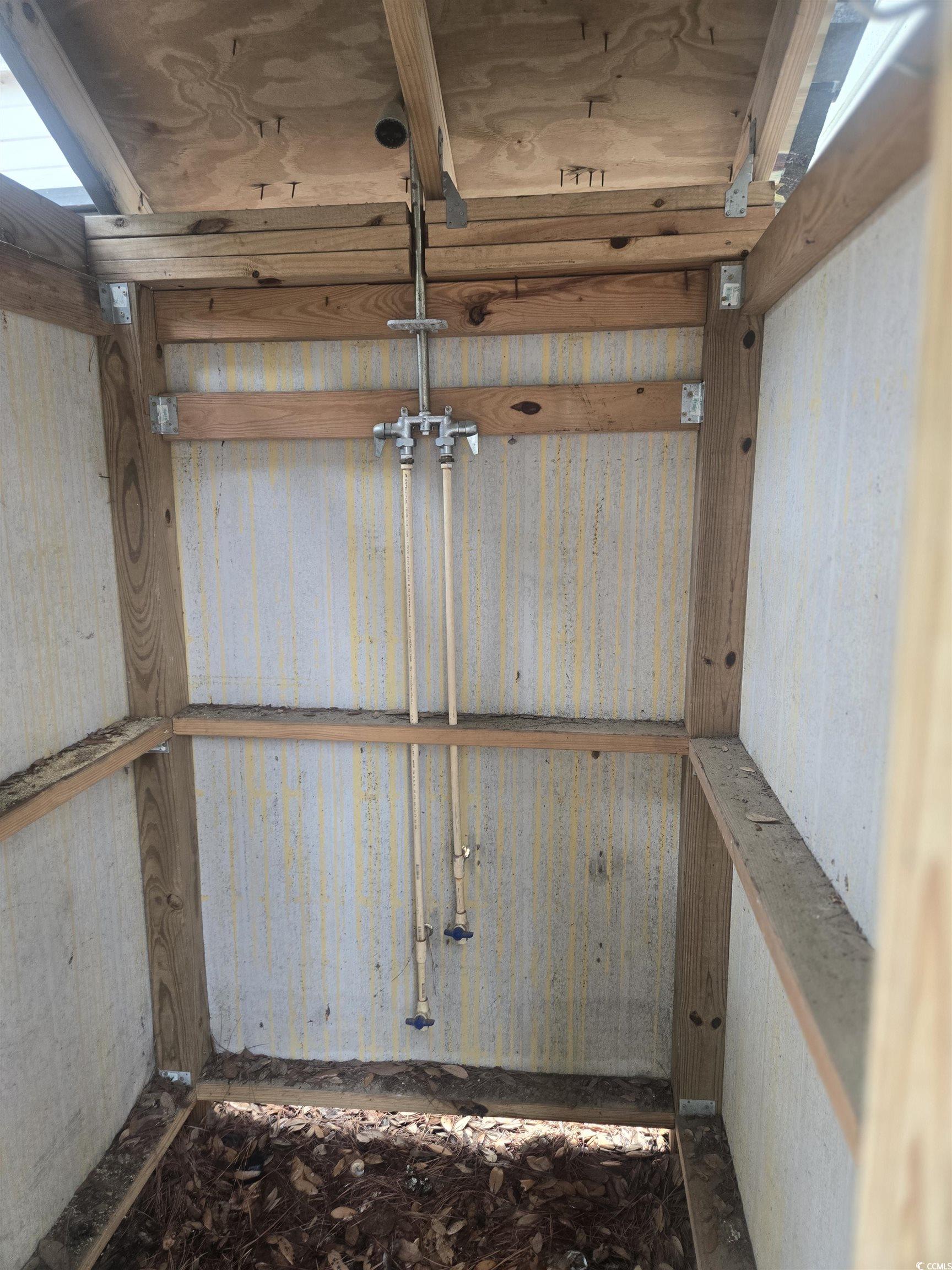 435 East Bank Dr. Property Photo 12