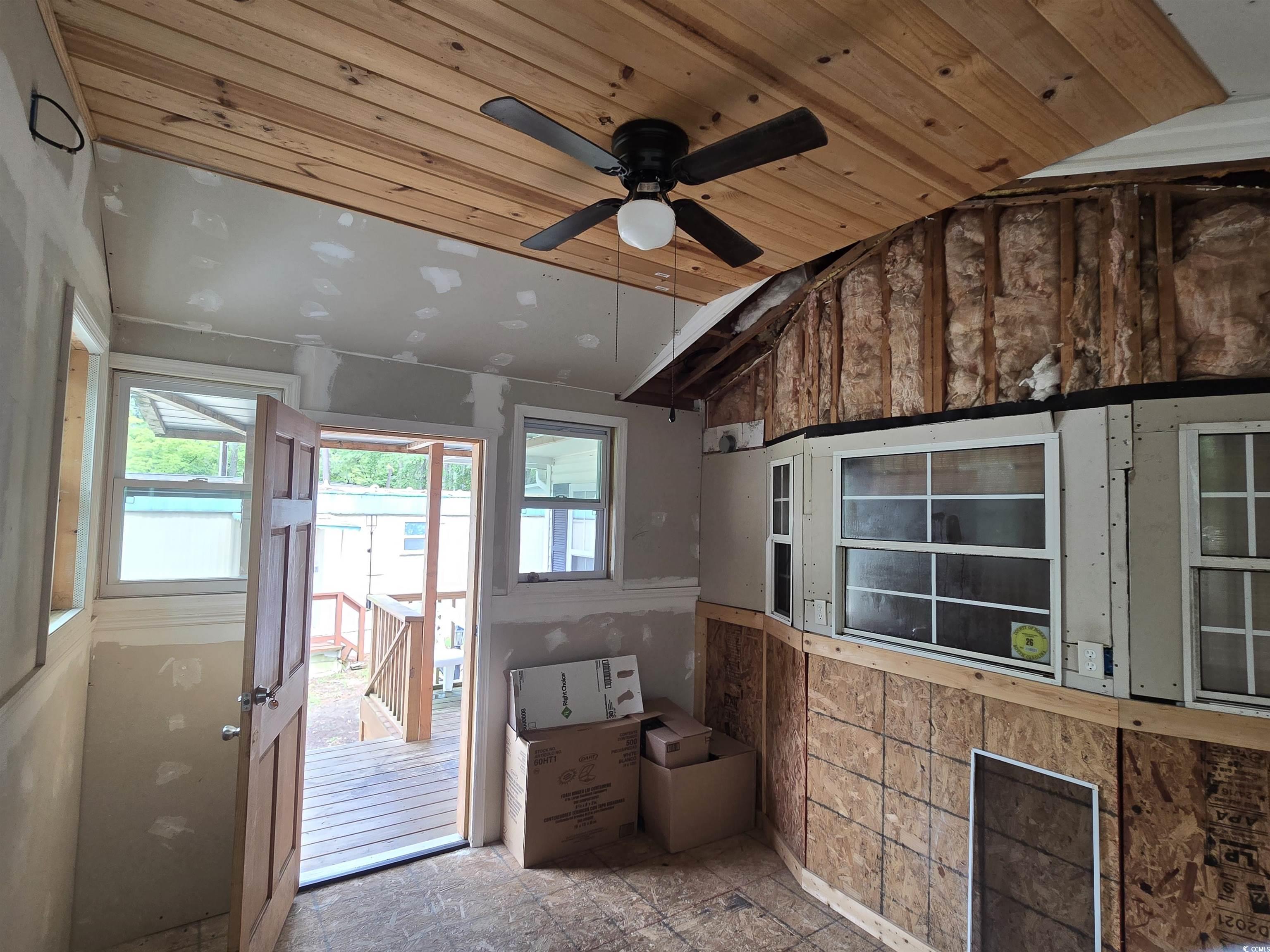 435 East Bank Dr. Property Photo 13