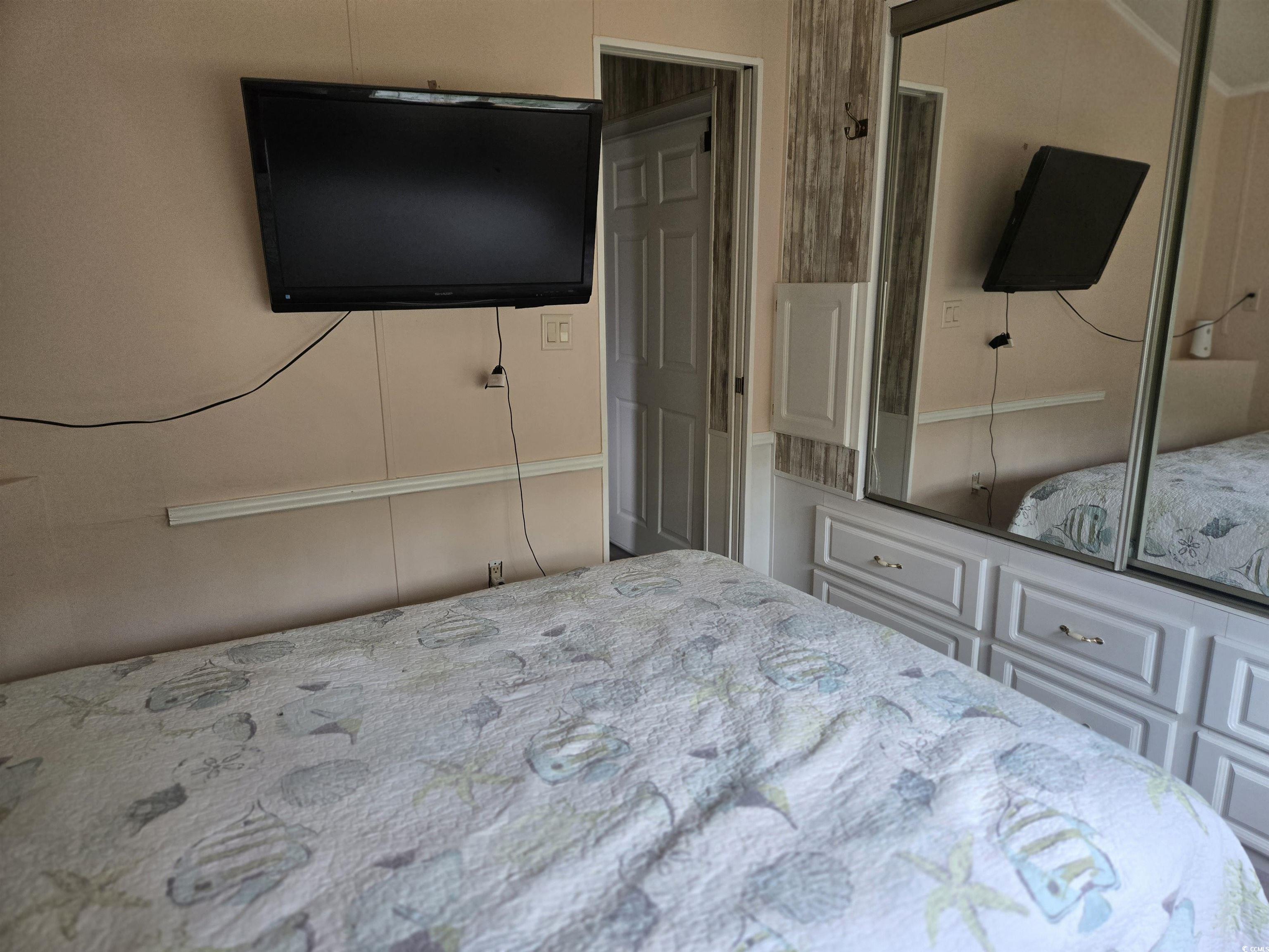 435 East Bank Dr. Property Photo 28