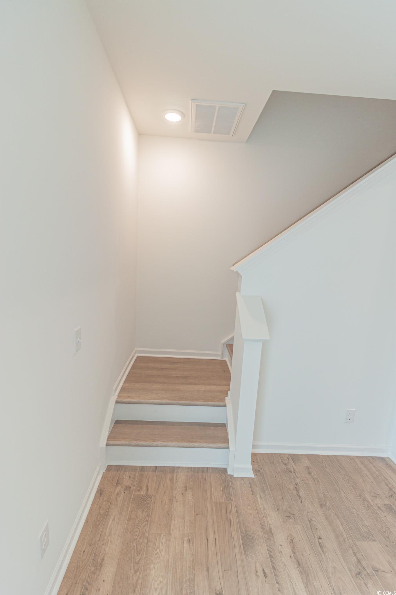 195 Crescent Way Property Photo 8