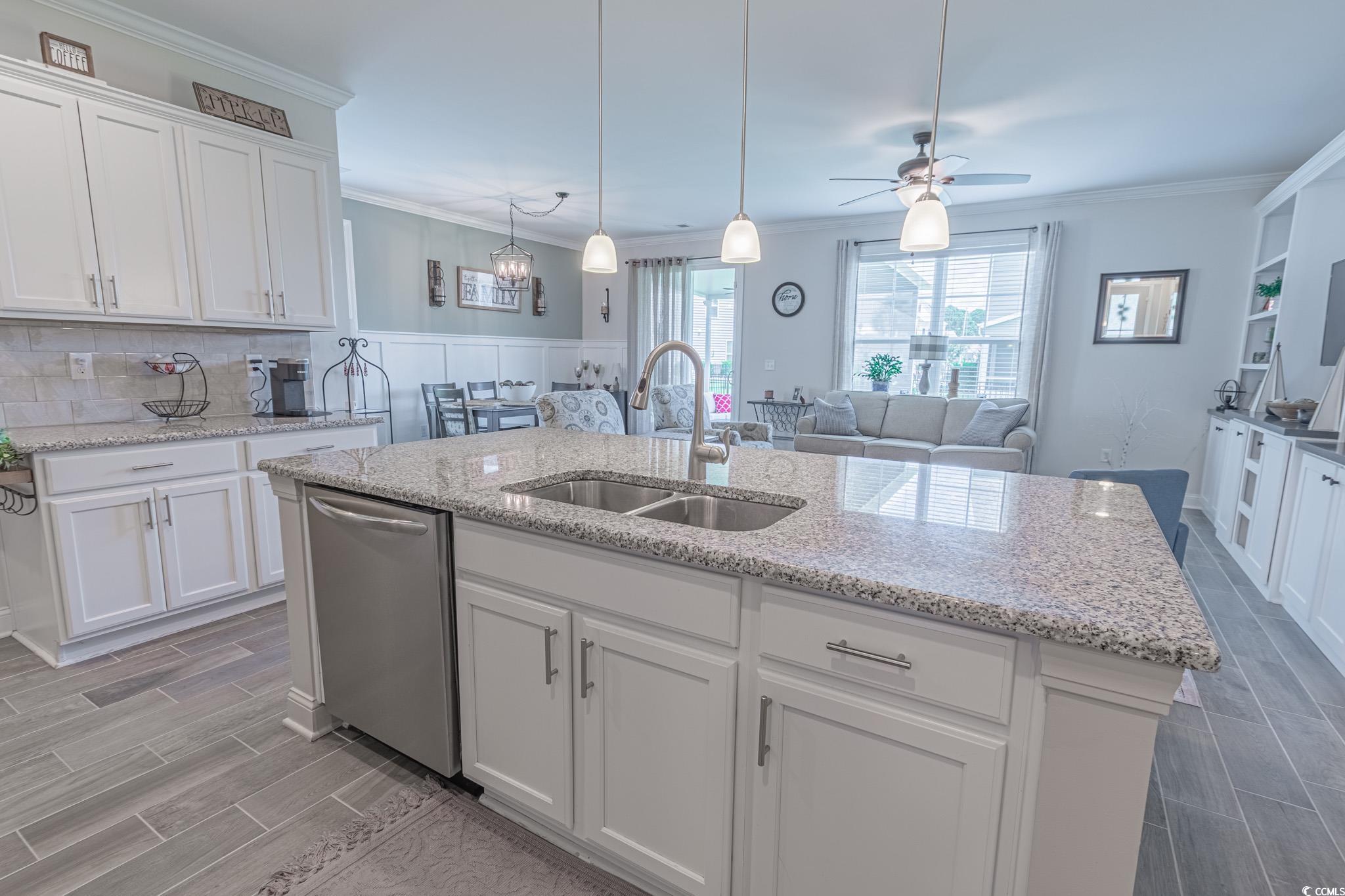 5708 Club Pines Ct. Property Photo 9