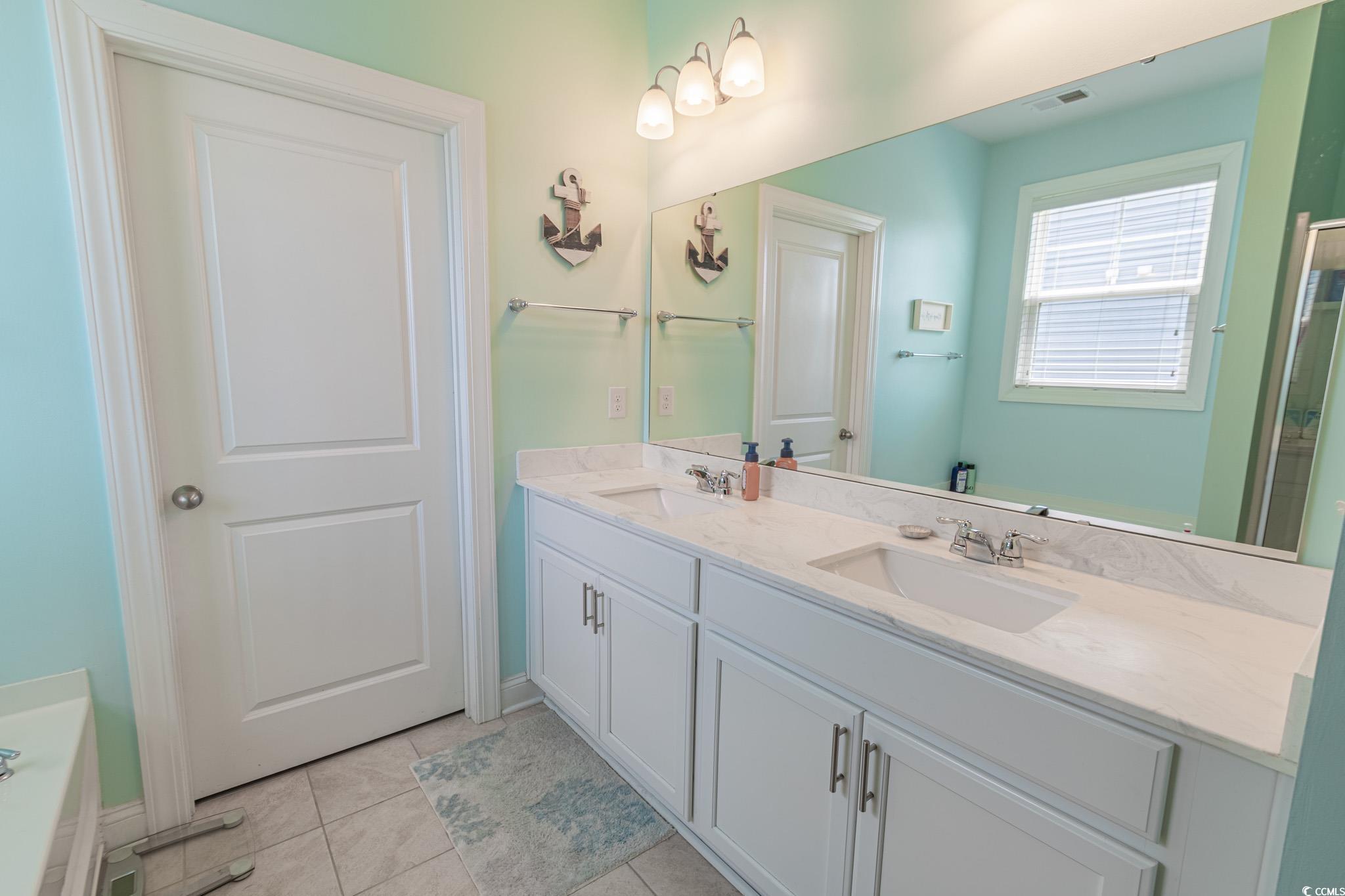 5708 Club Pines Ct. Property Photo 23