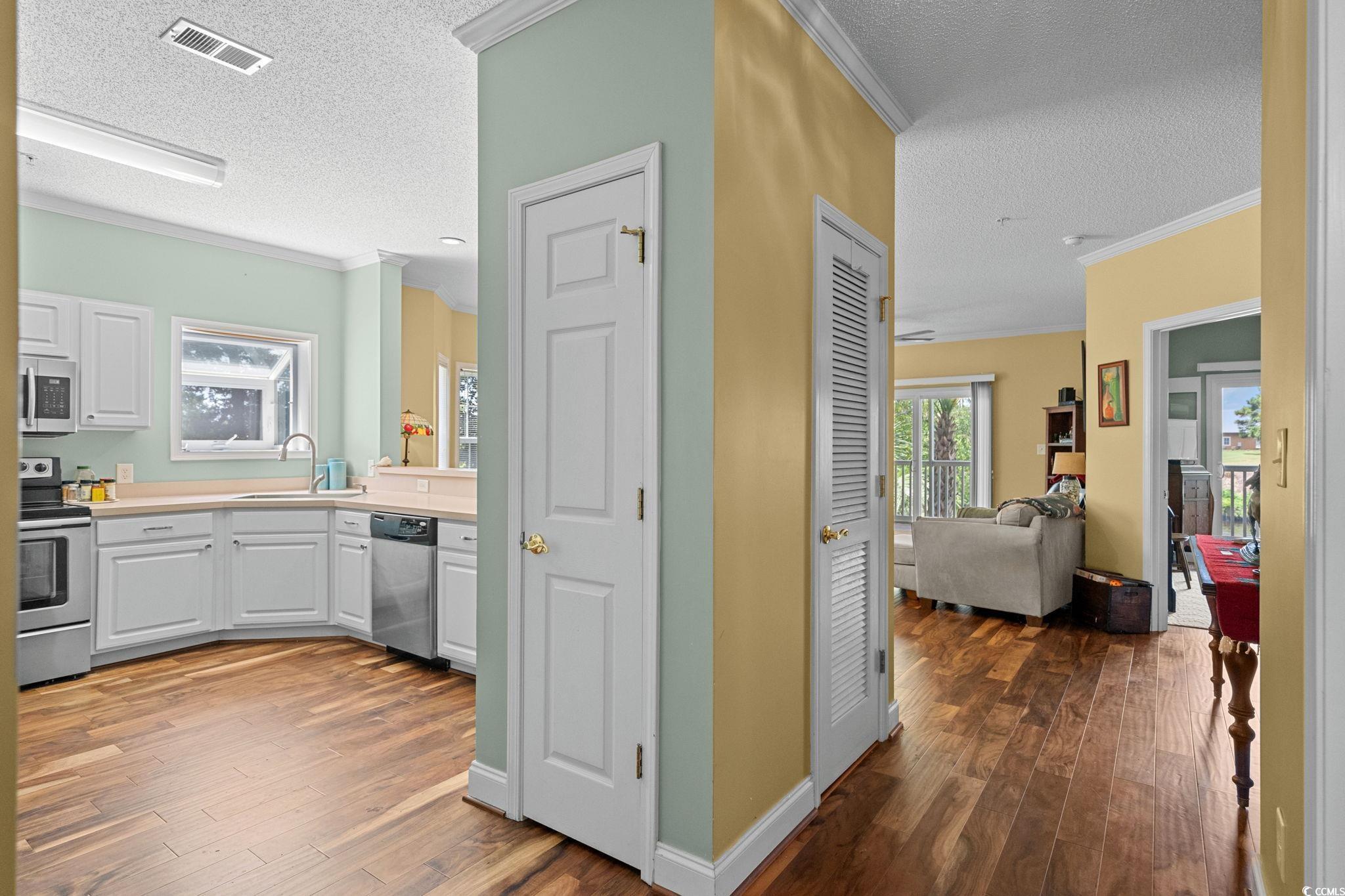 1100 Commons Blvd. Property Photo 10