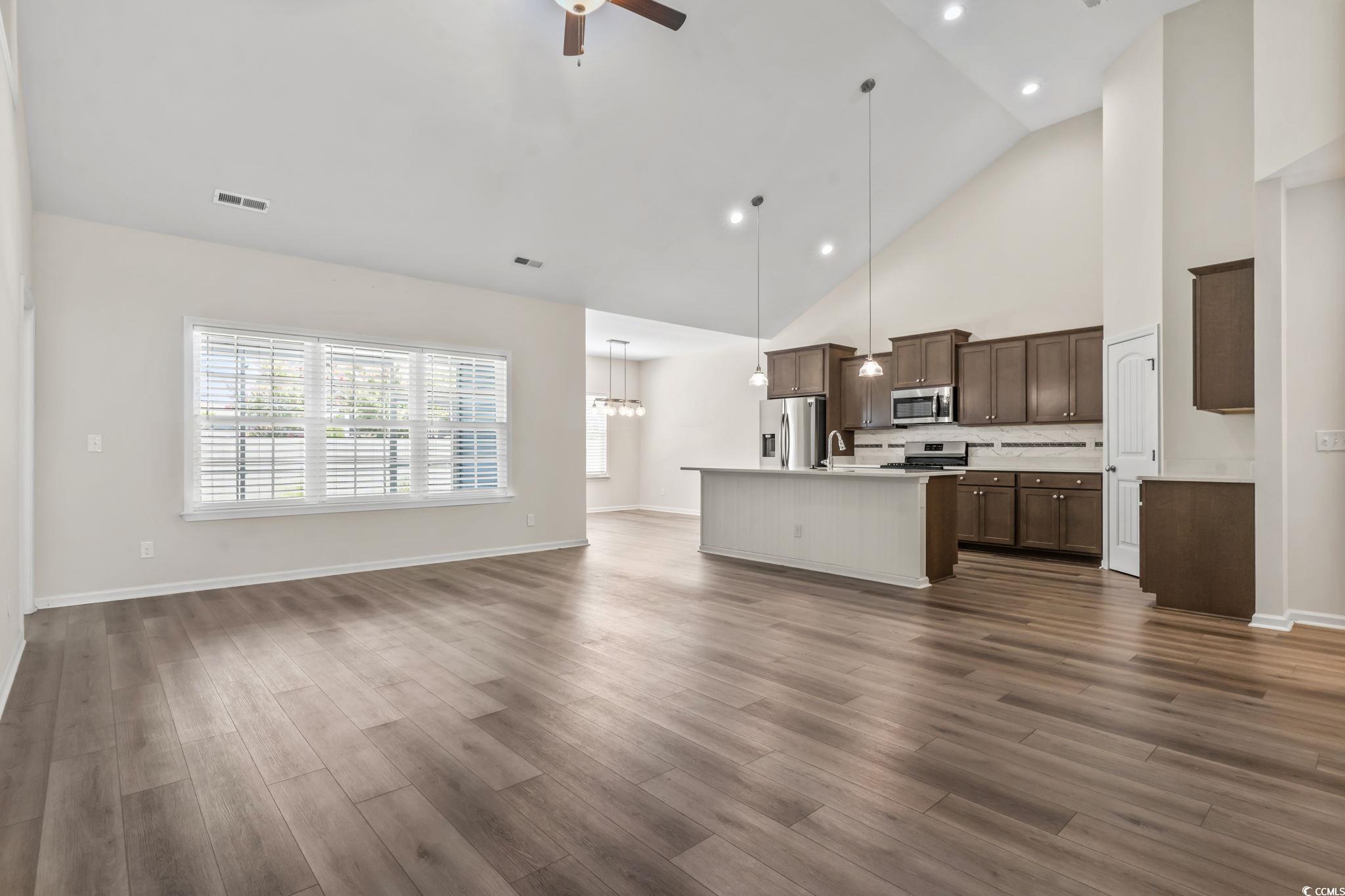 574 Rycola Circle Property Photo 4