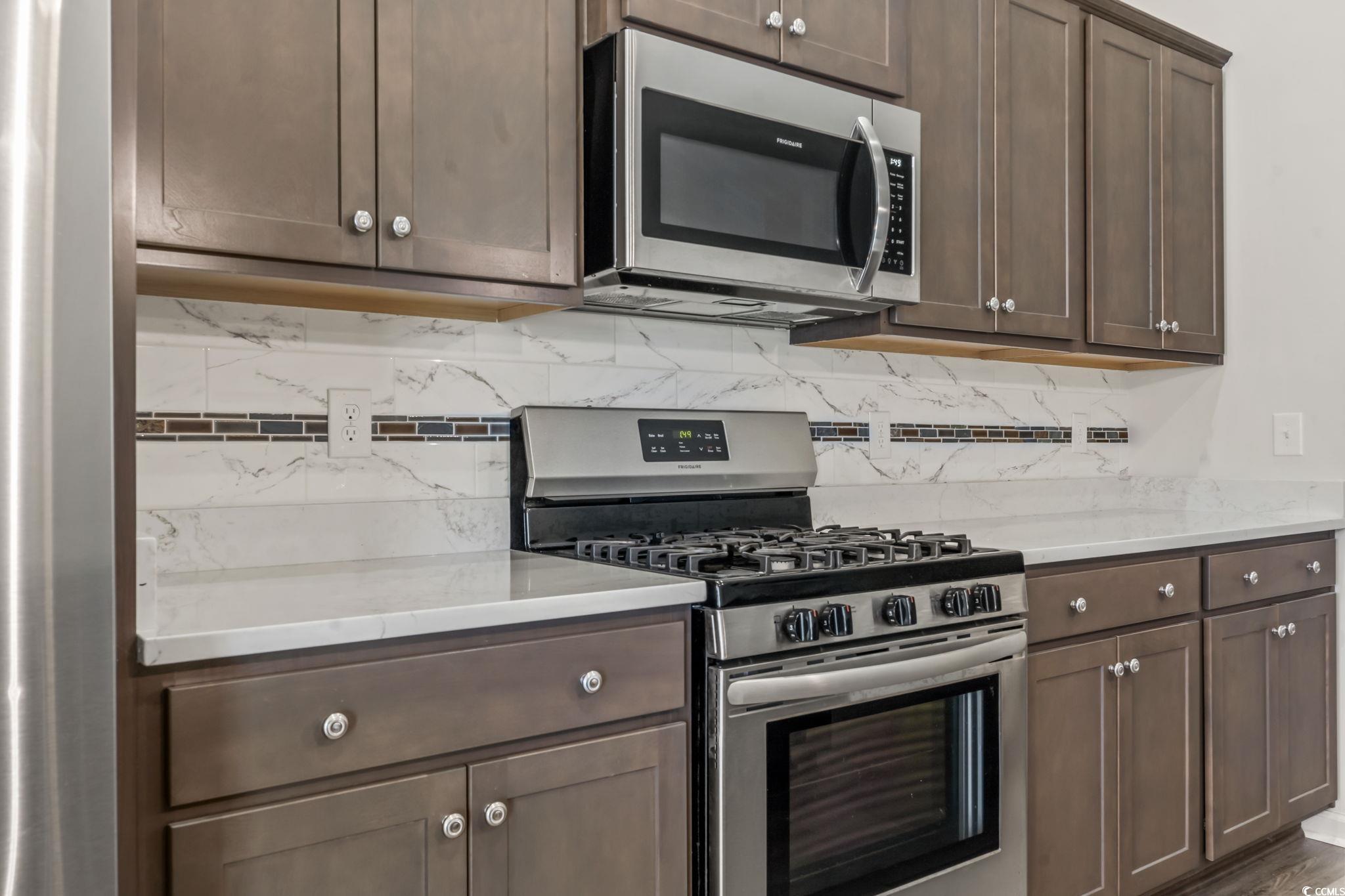 574 Rycola Circle Property Photo 7