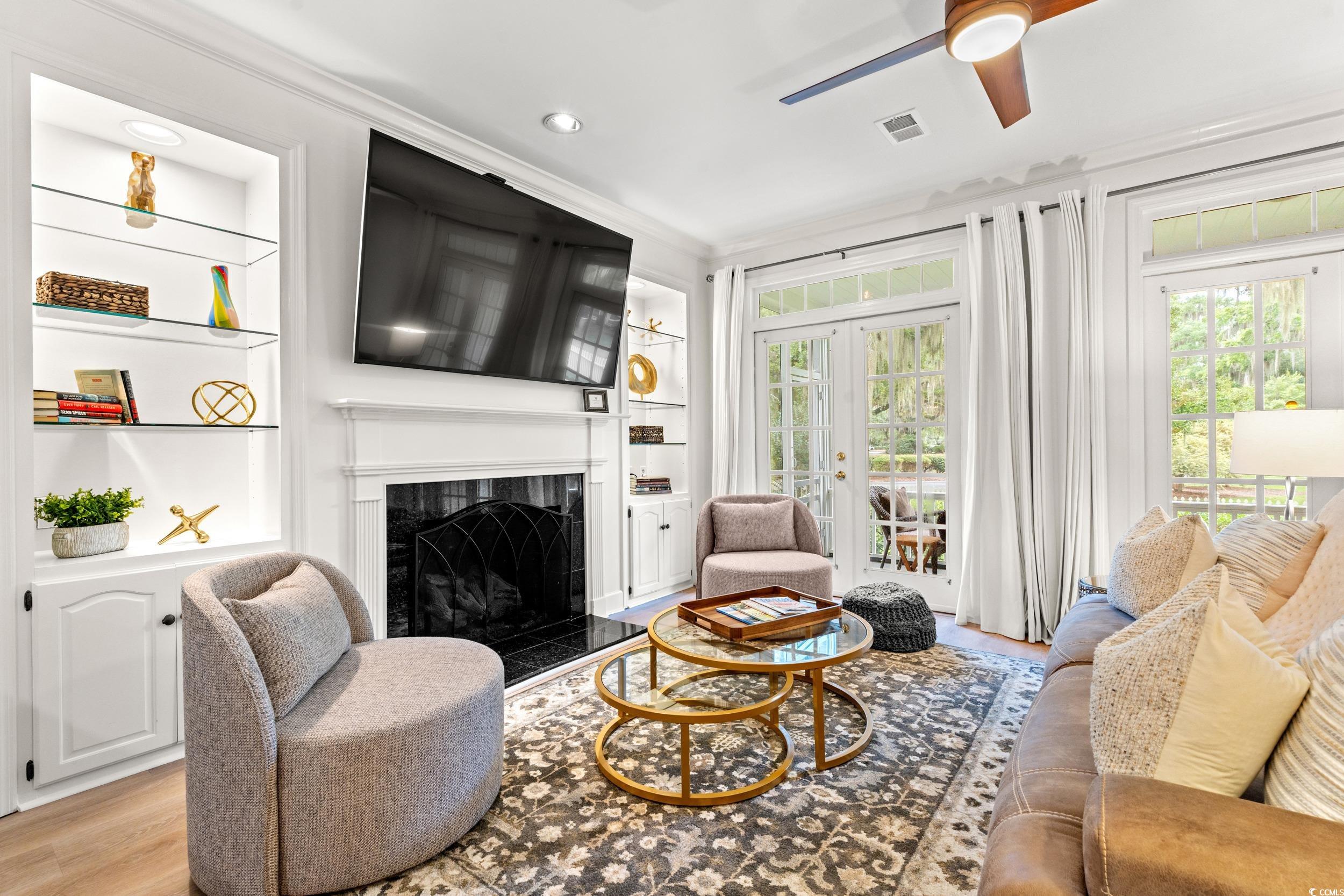 3056 Court St. Property Photo 3