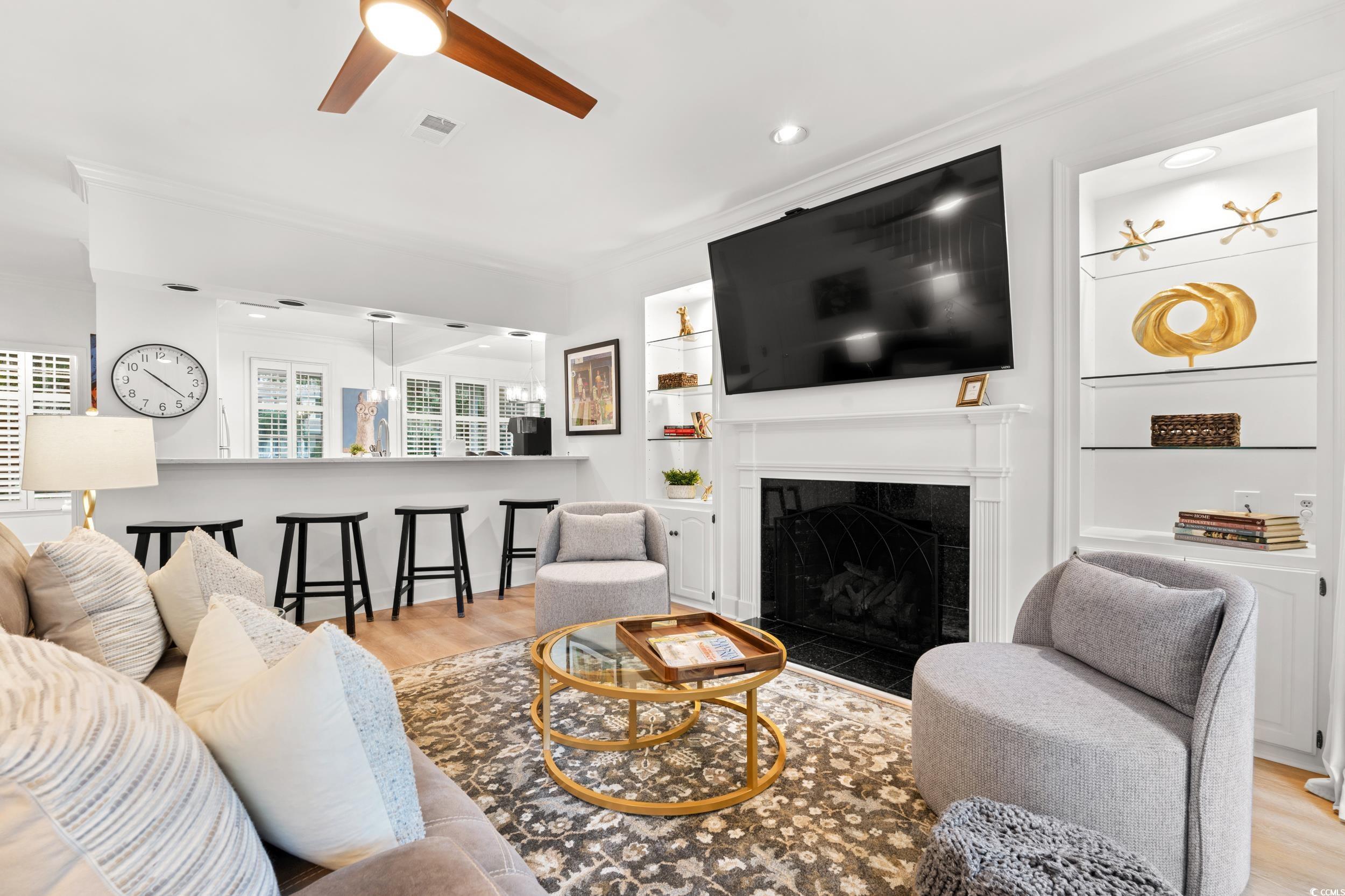 3056 Court St. Property Photo 6