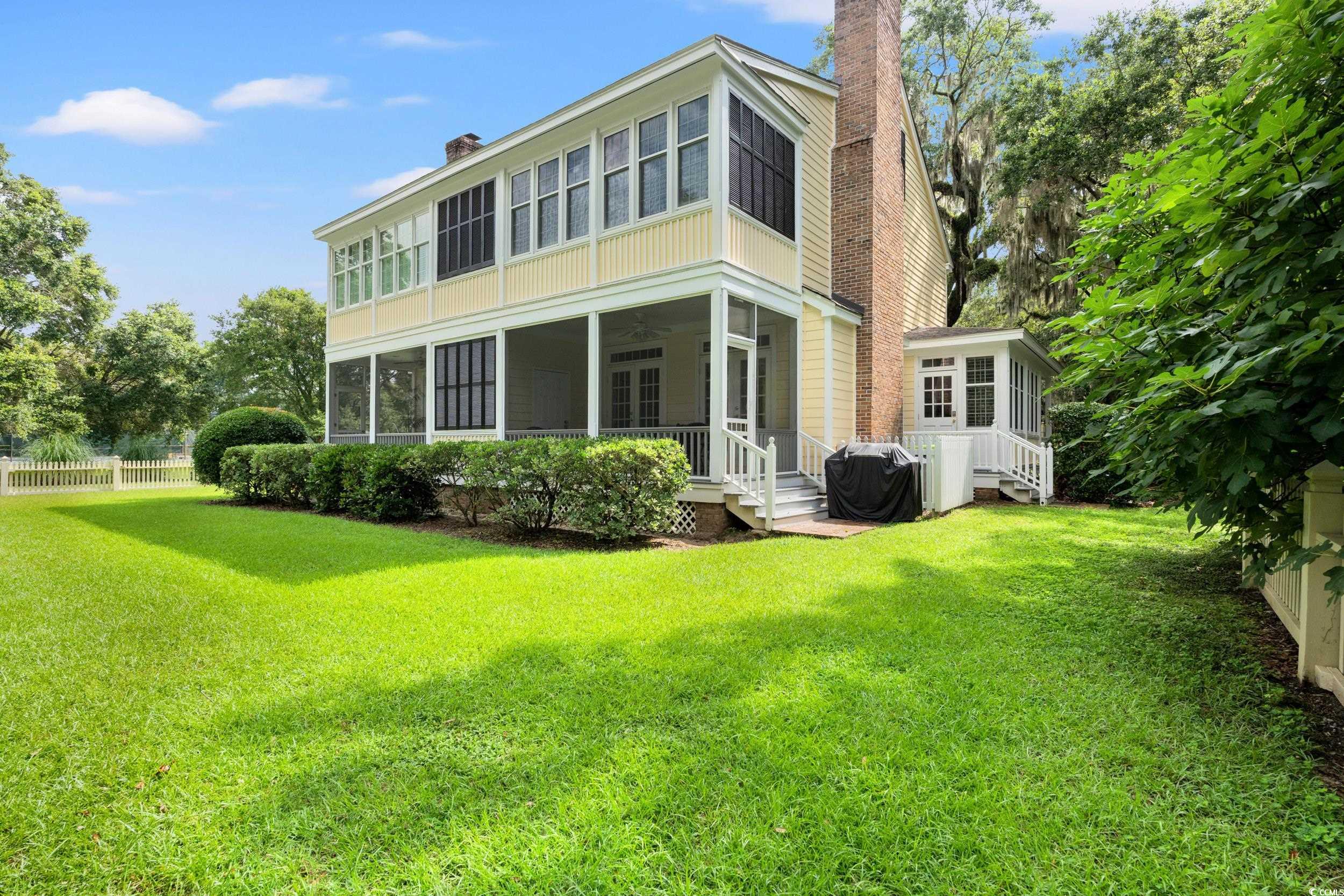 3056 Court St. Property Photo 32