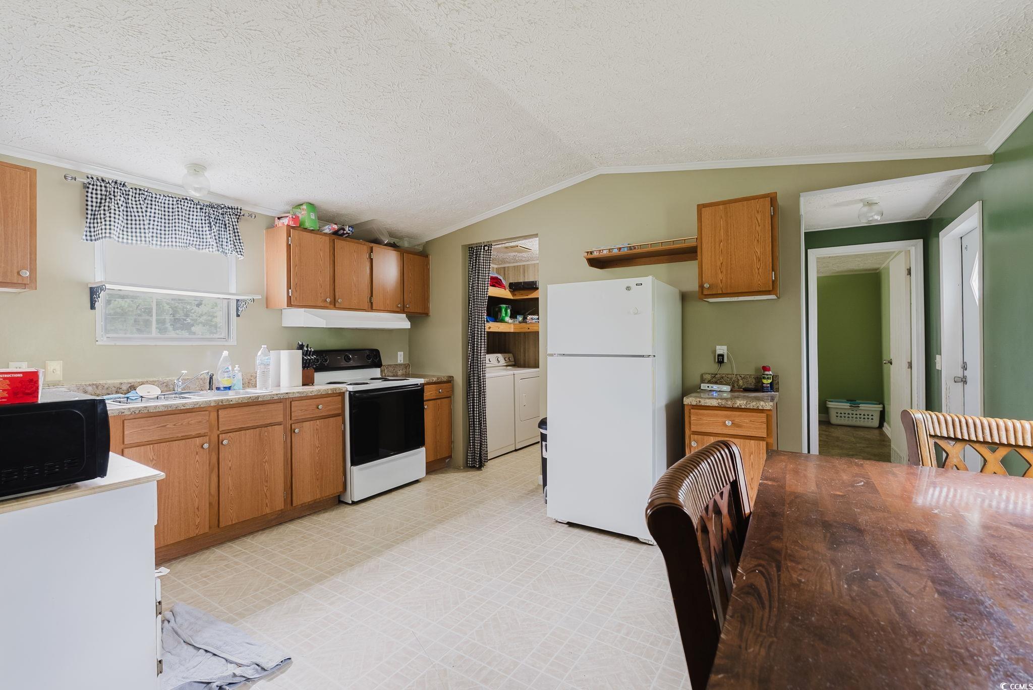 1610 Family Ln. Property Photo 6