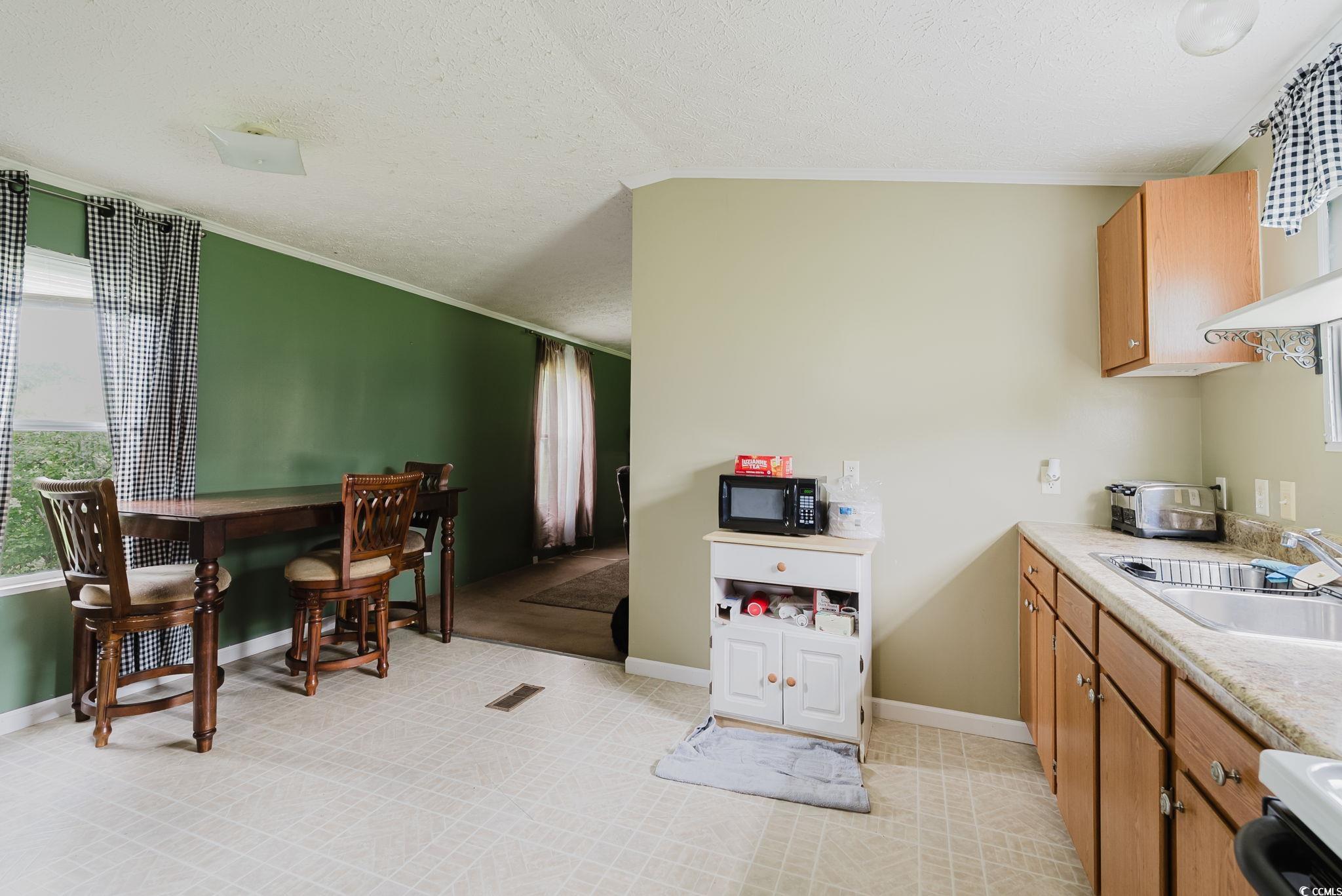 1610 Family Ln. Property Photo 8