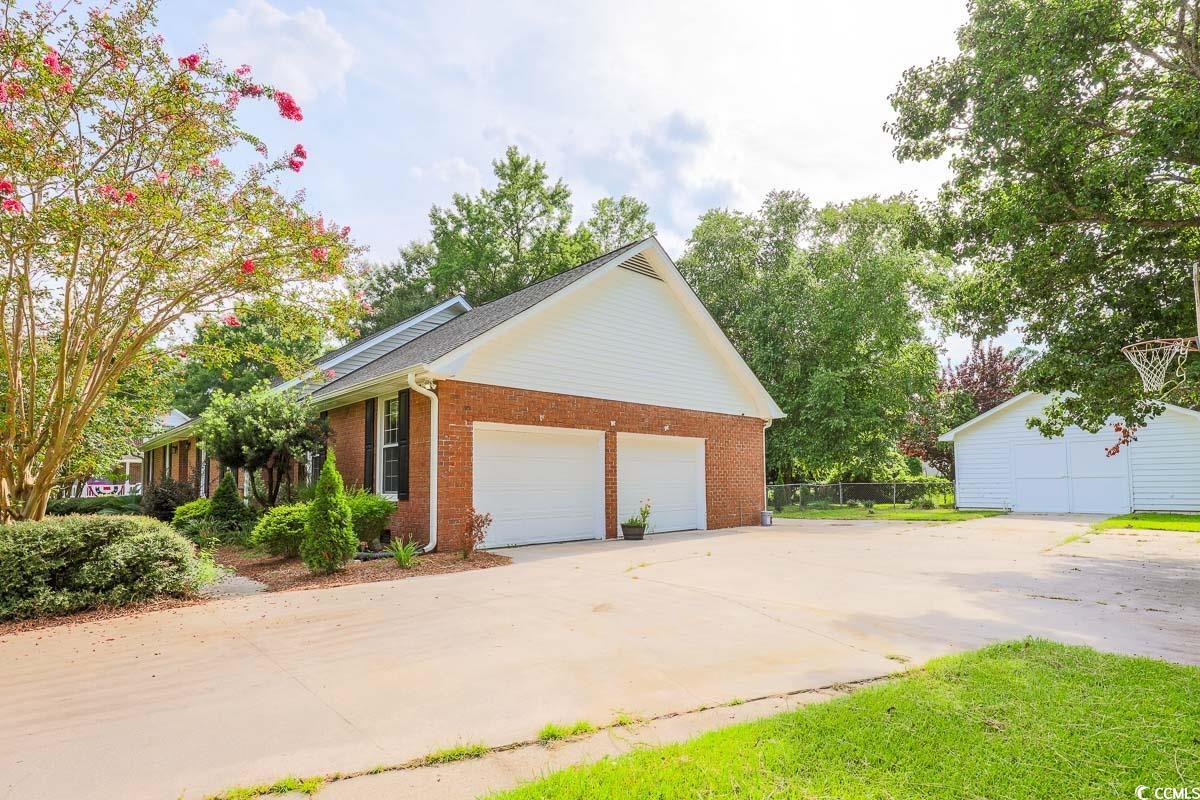 2221 Rosebud Dr. Property Photo 2