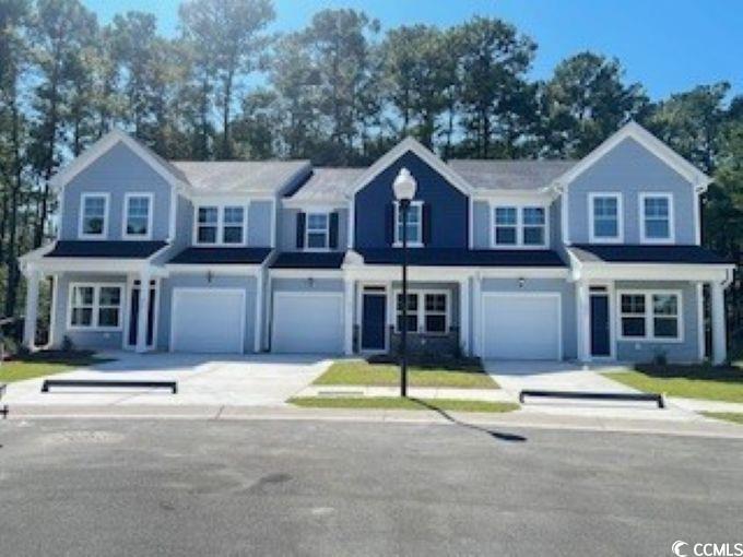 806 Nw Palm Frond Way Property Photo 2