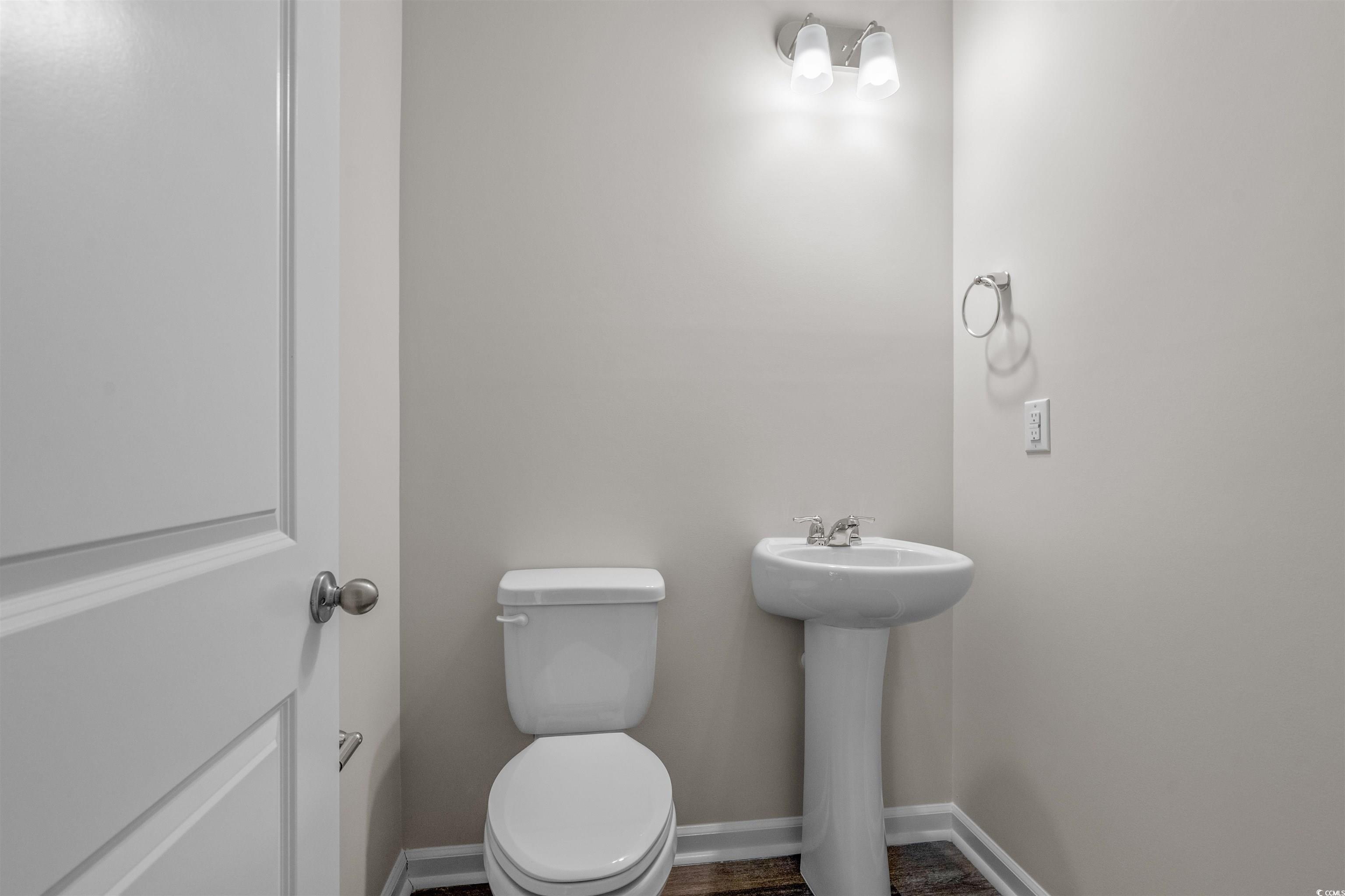 806 Nw Palm Frond Way Property Photo 17