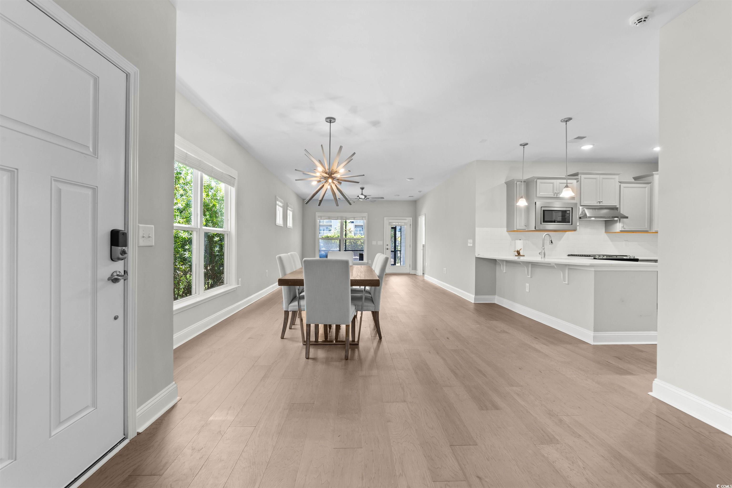 6040 Campanella St. Property Photo 3