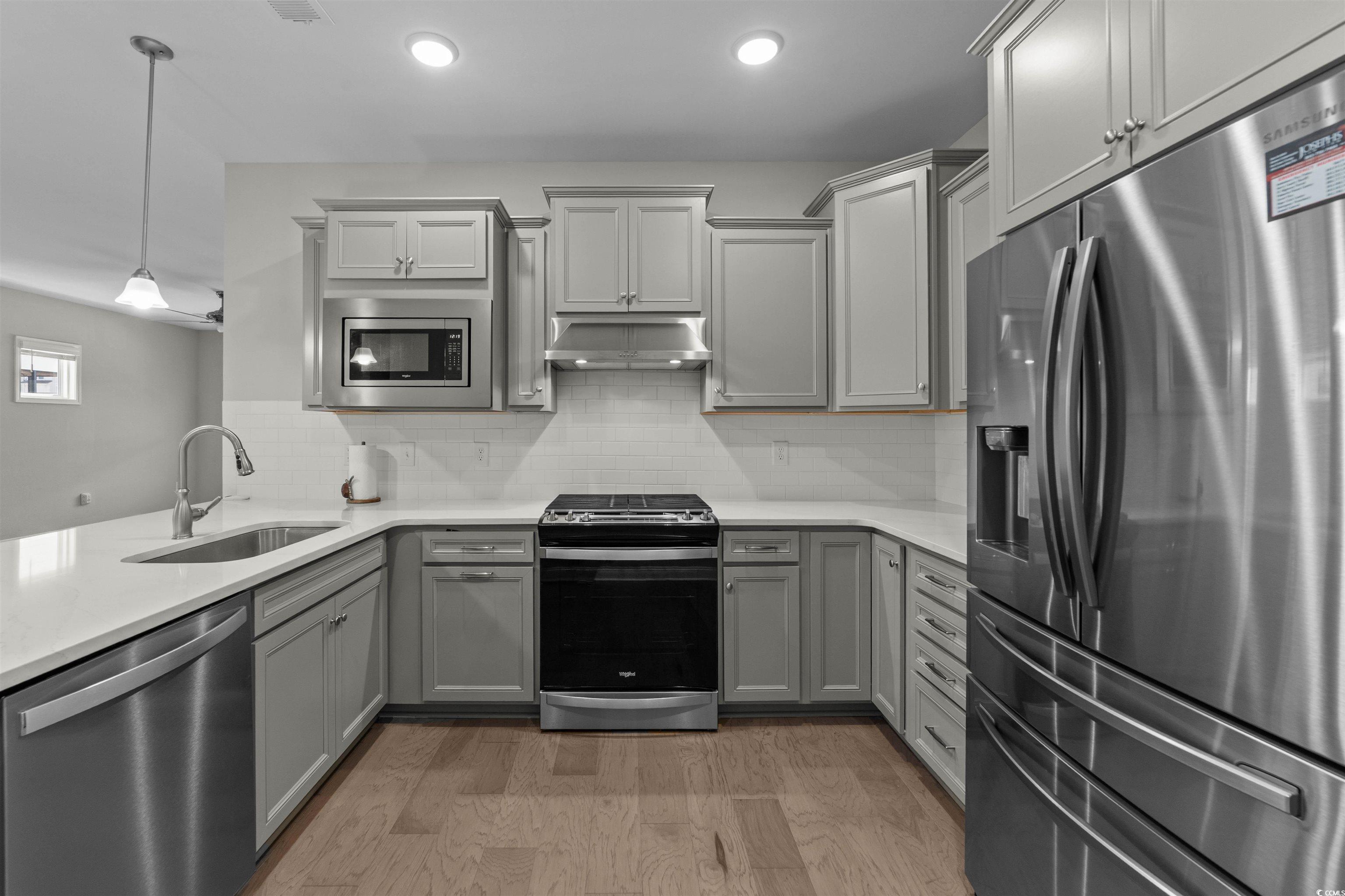 6040 Campanella St. Property Photo 7