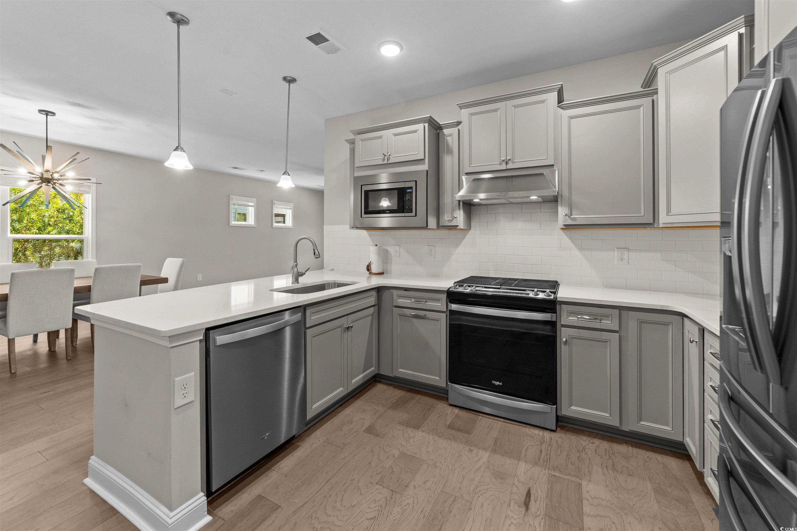 6040 Campanella St. Property Photo 8