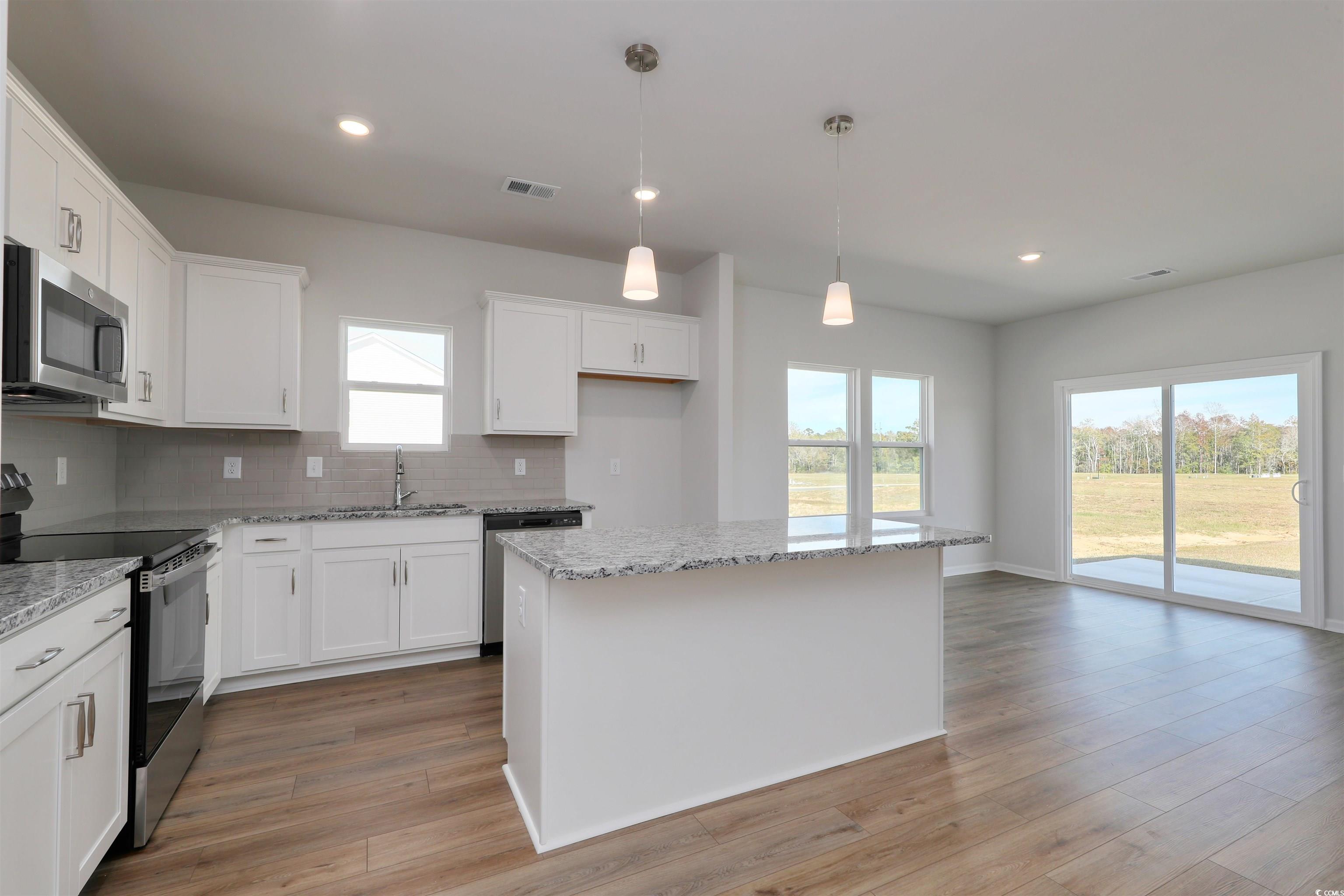 409 Meadow Sweet Pl Property Photo 8