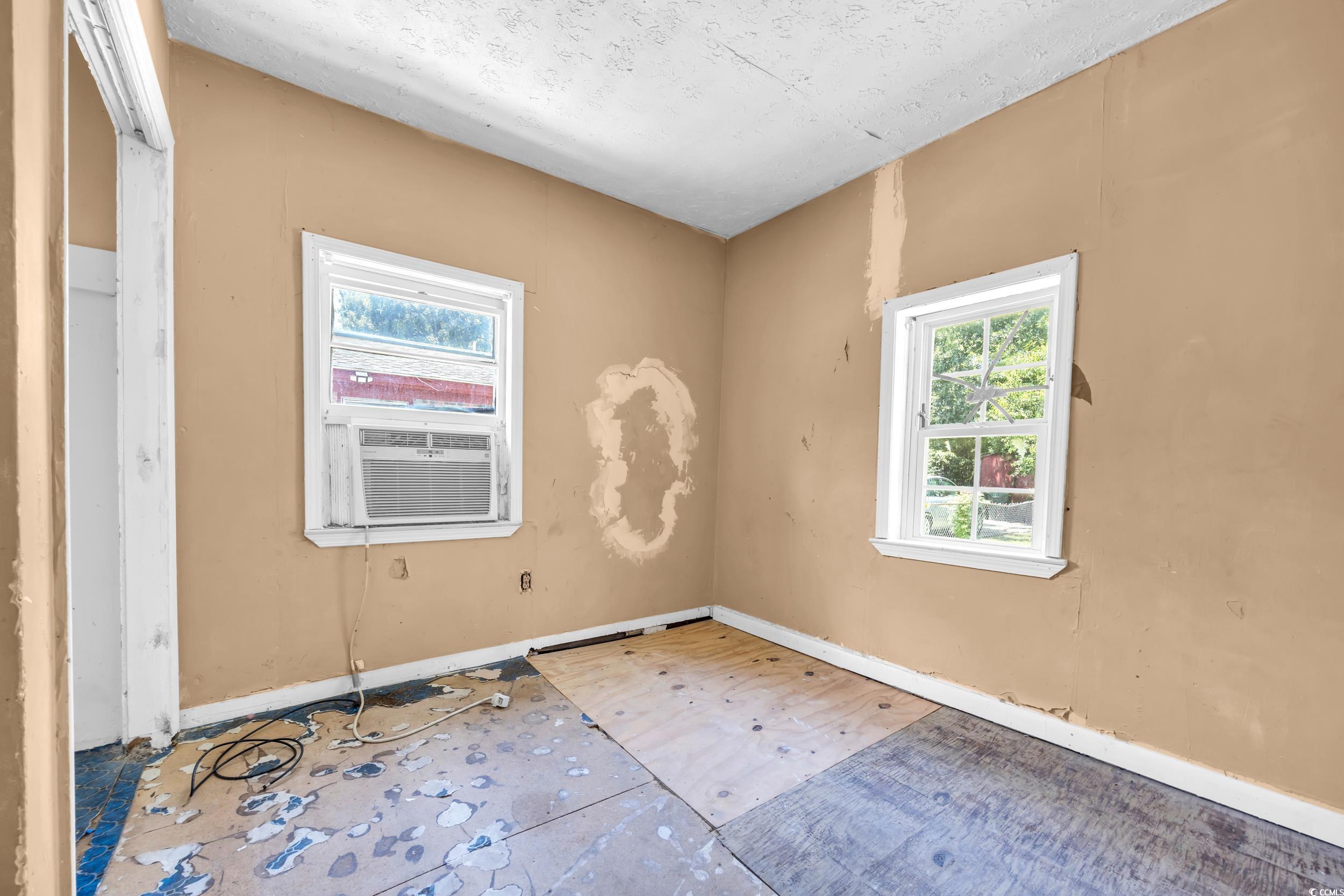 1712 Brown St. Property Photo 6