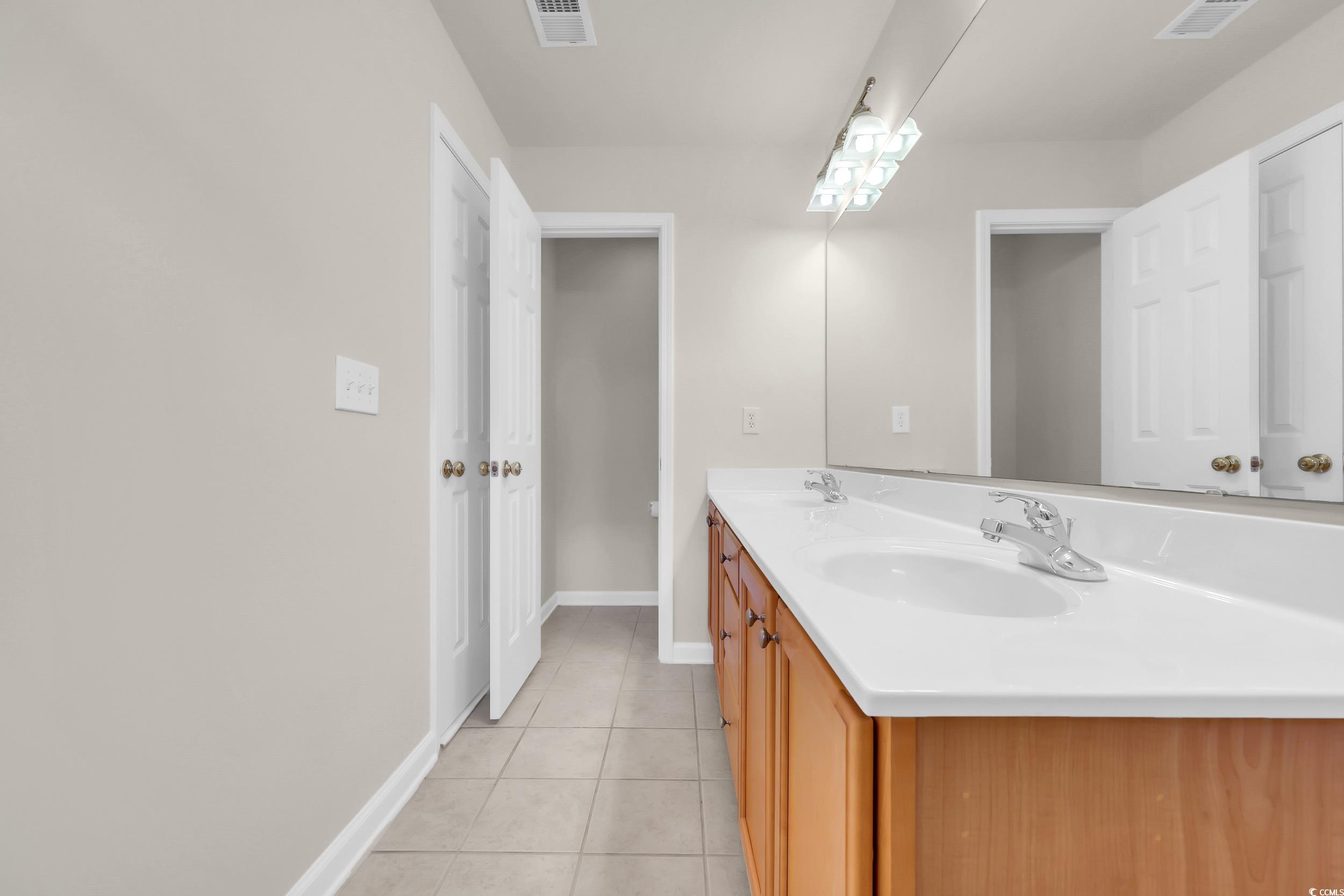 4645 Fringetree Dr. Property Photo 28