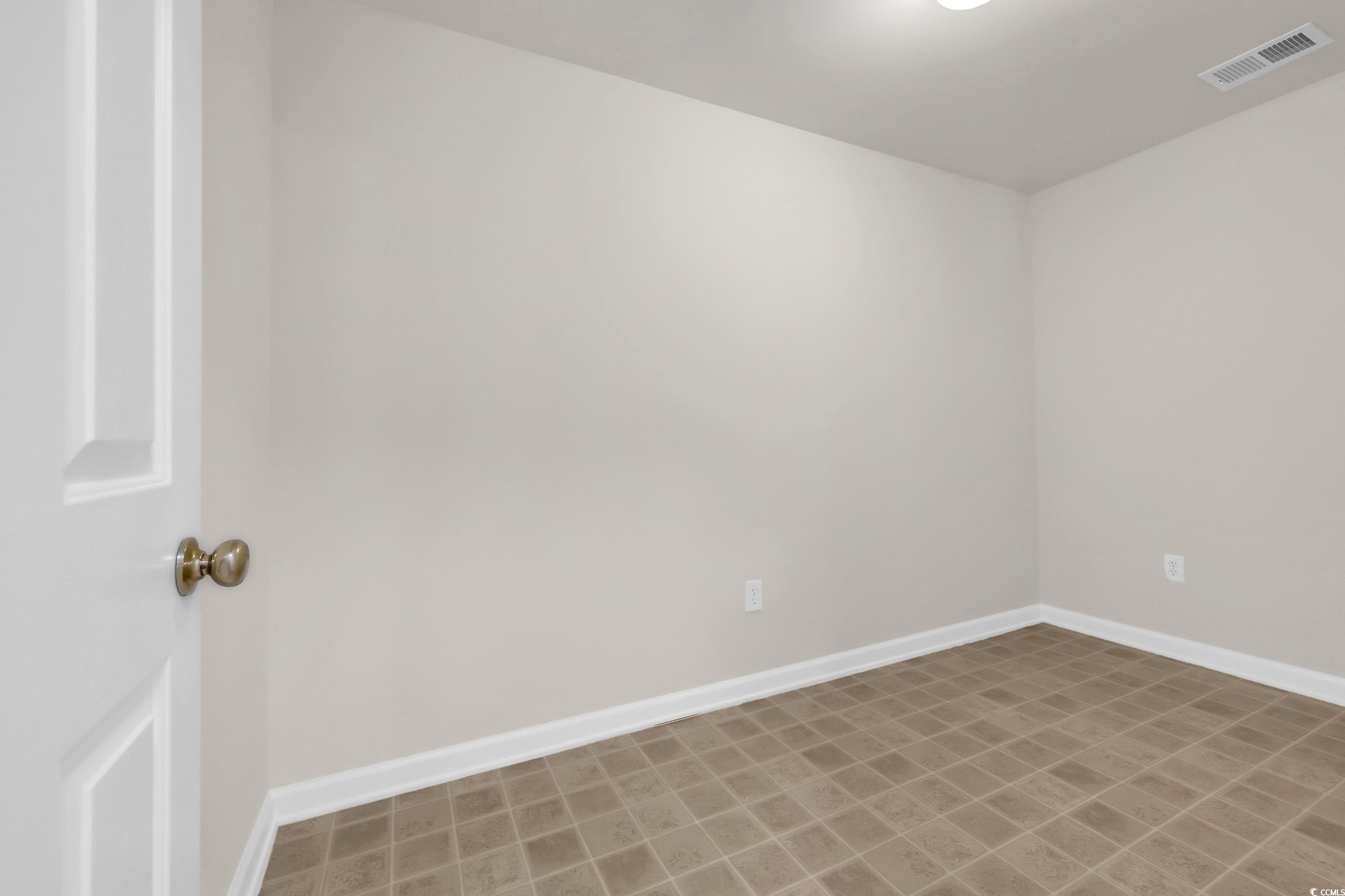 4645 Fringetree Dr. Property Photo 32