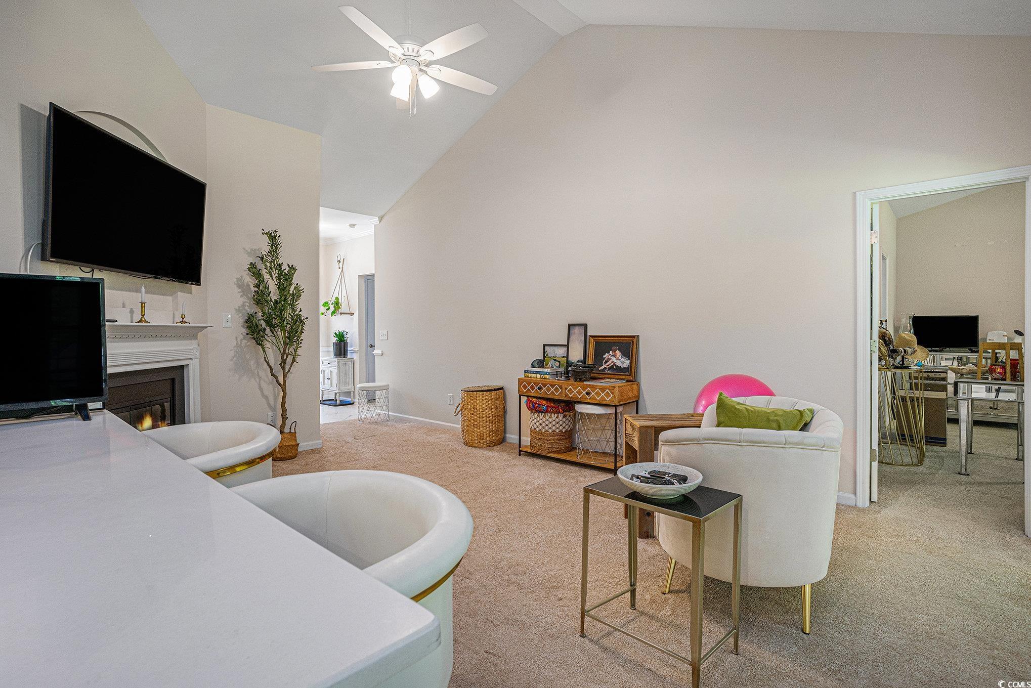 253 Carriage Lake Dr. Property Photo 3