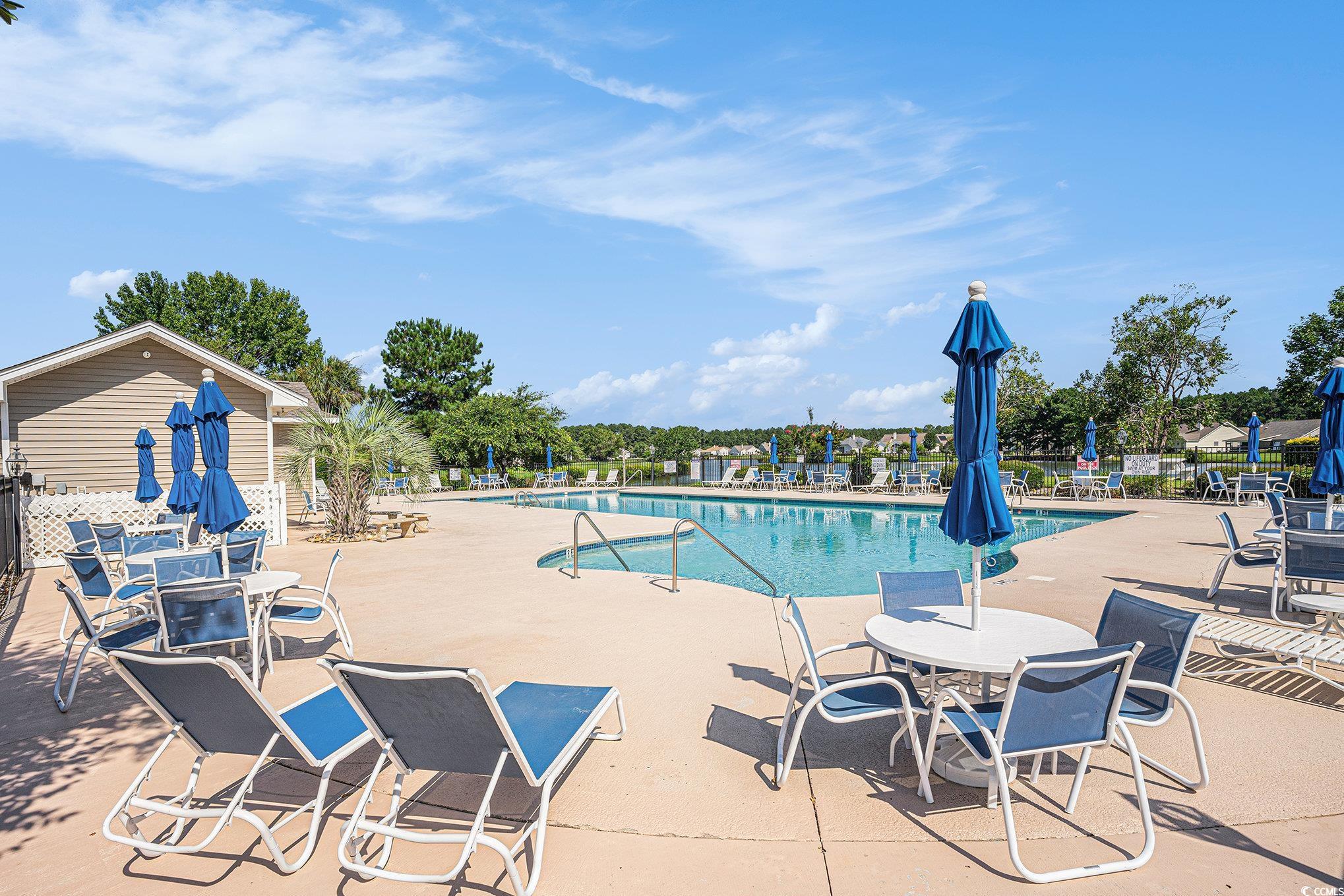 253 Carriage Lake Dr. Property Photo 27