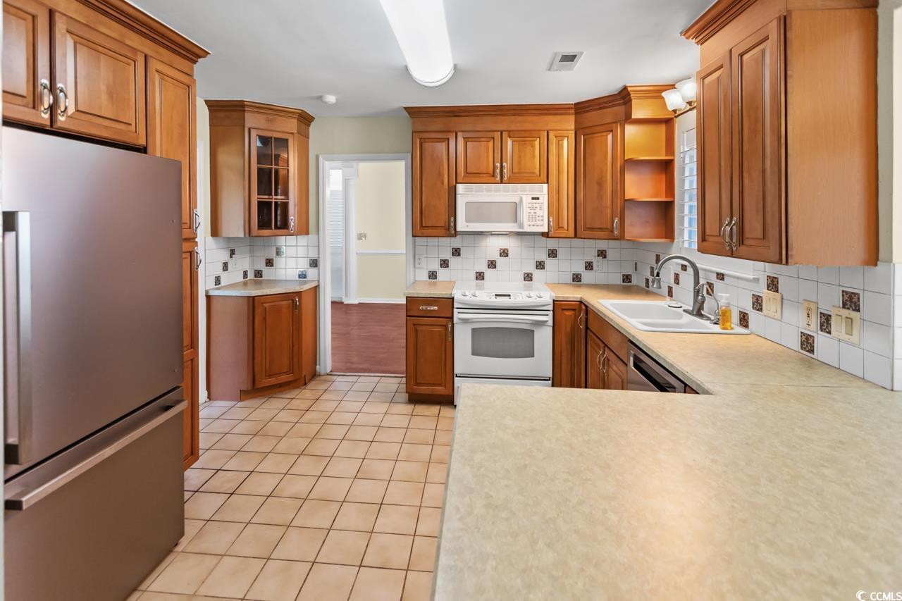 1874 Southwood Dr. Property Photo 11