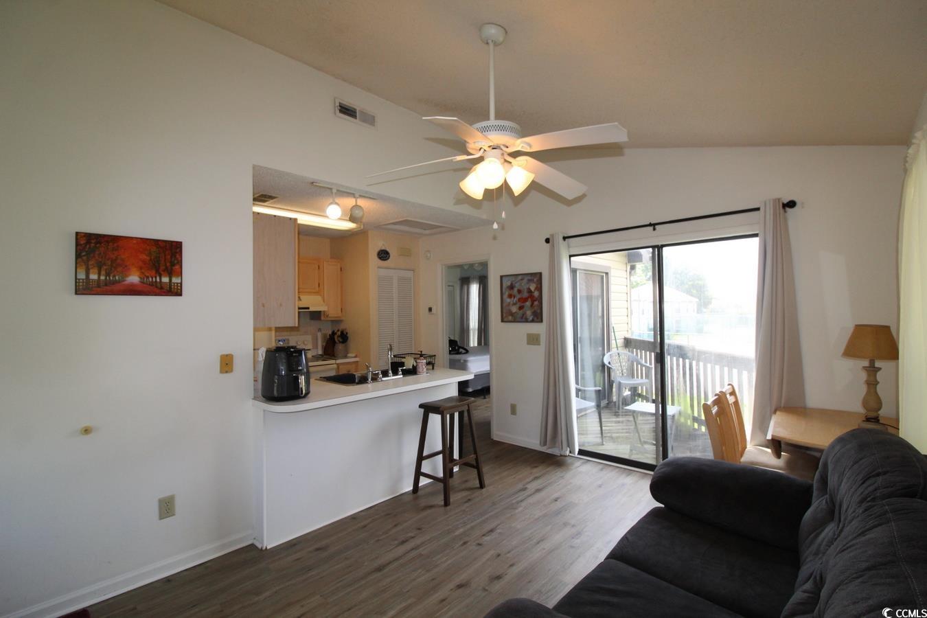 408 Tree Top Ct. Property Photo 2