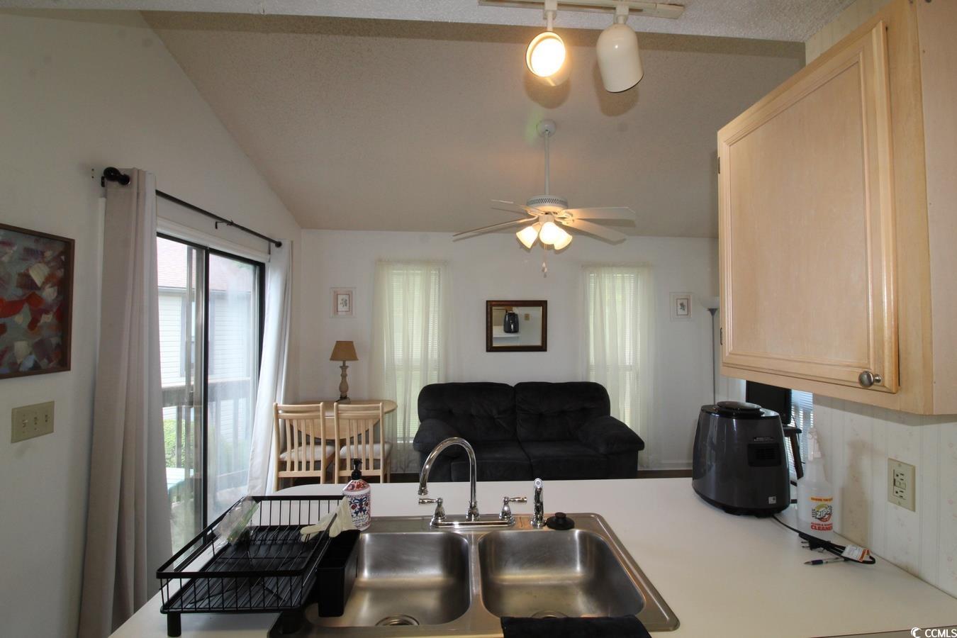 408 Tree Top Ct. Property Photo 7