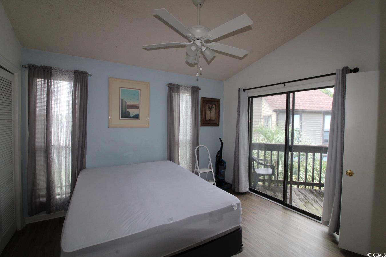 408 Tree Top Ct. Property Photo 11