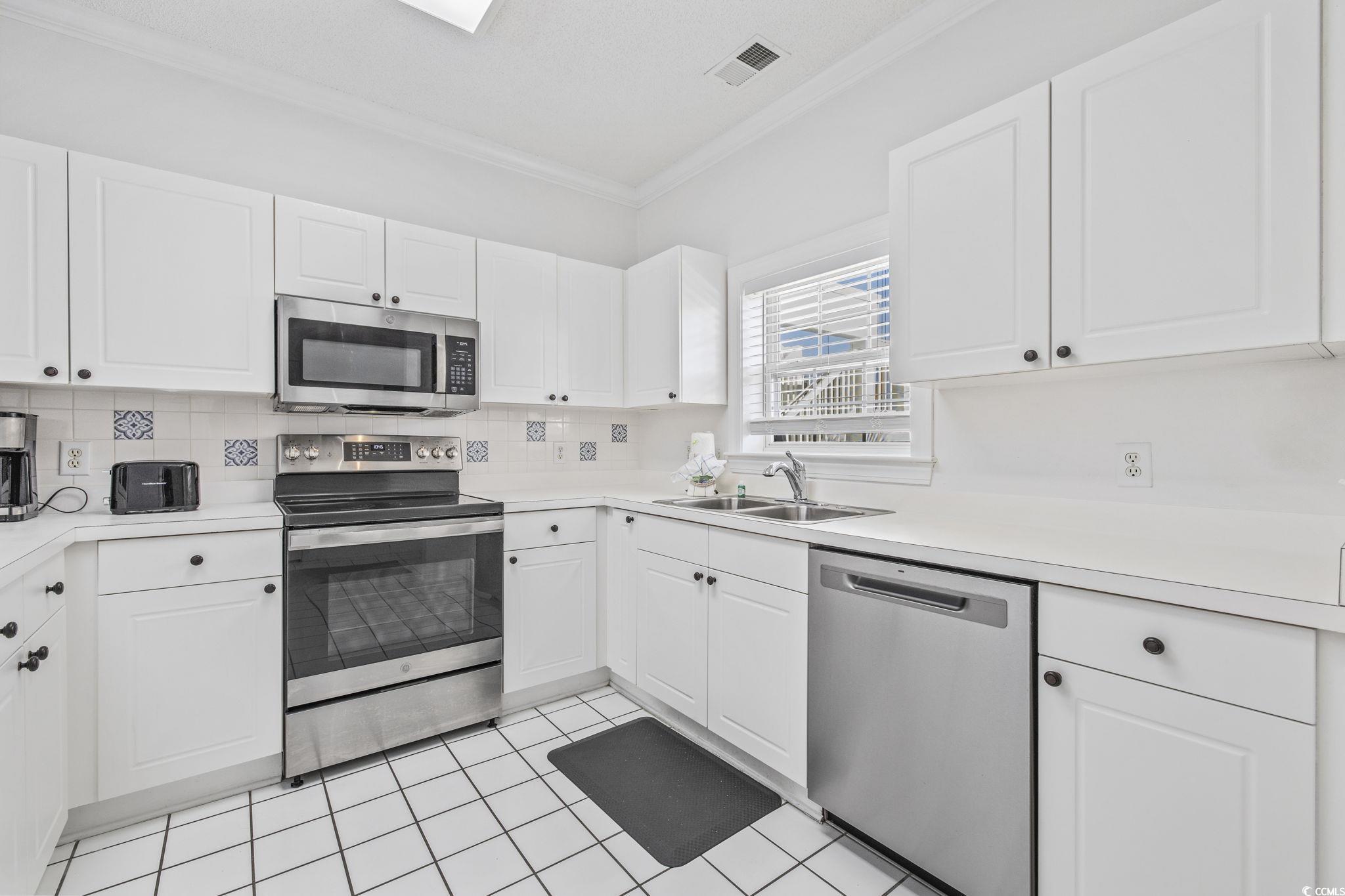 5750 Oyster Catcher Dr. Property Photo 6