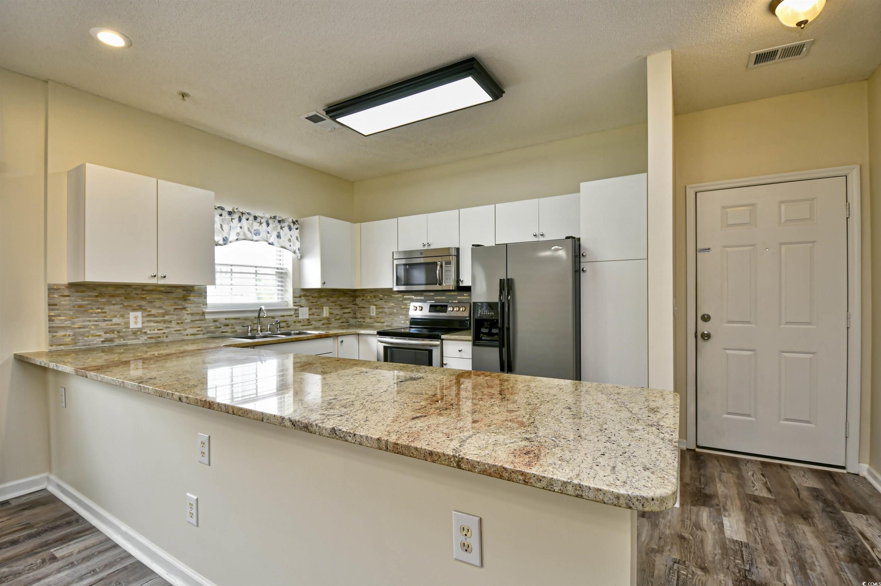 3943 Gladiola Ct. Property Photo 5