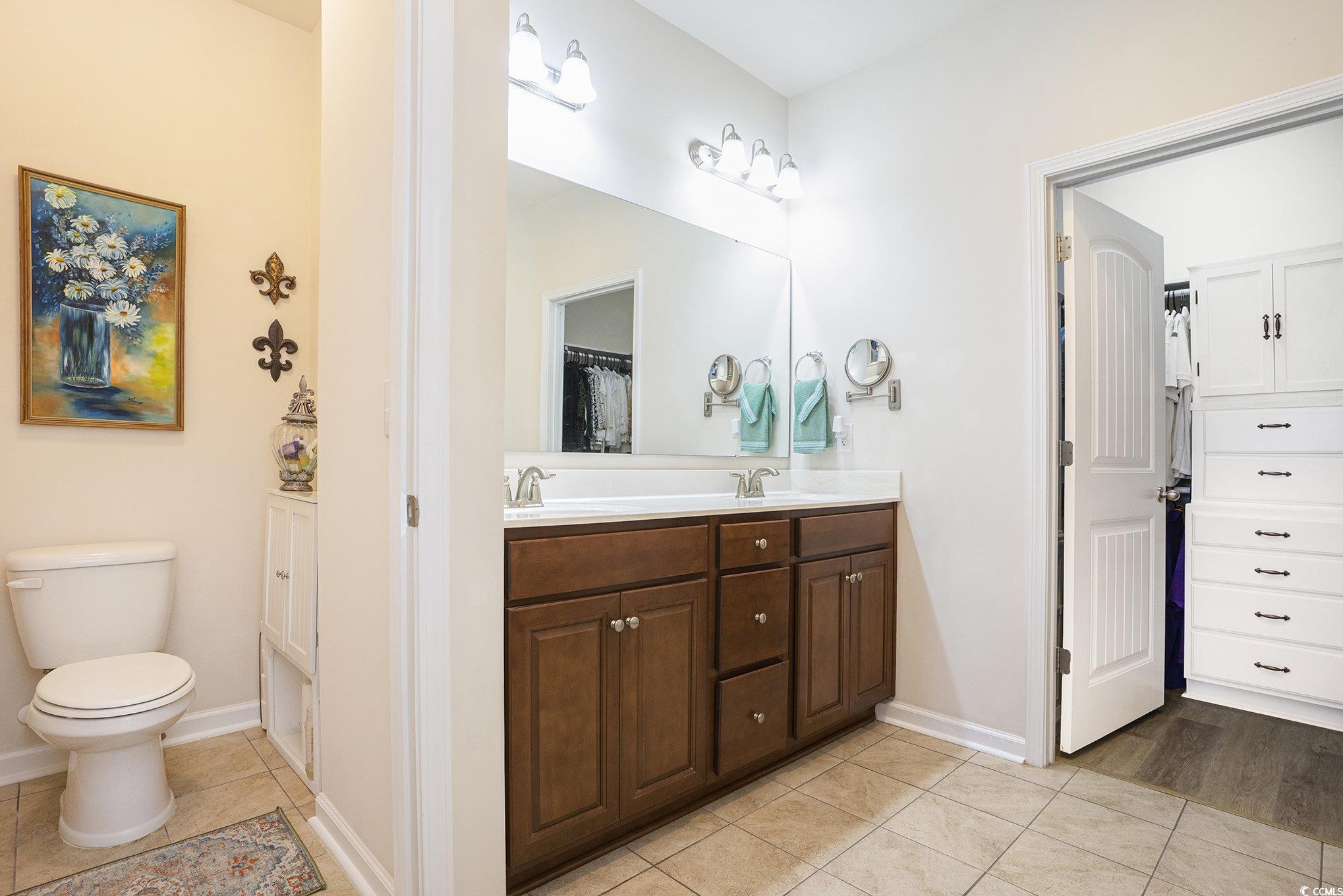 1044 Caprisia Loop Property Photo 16