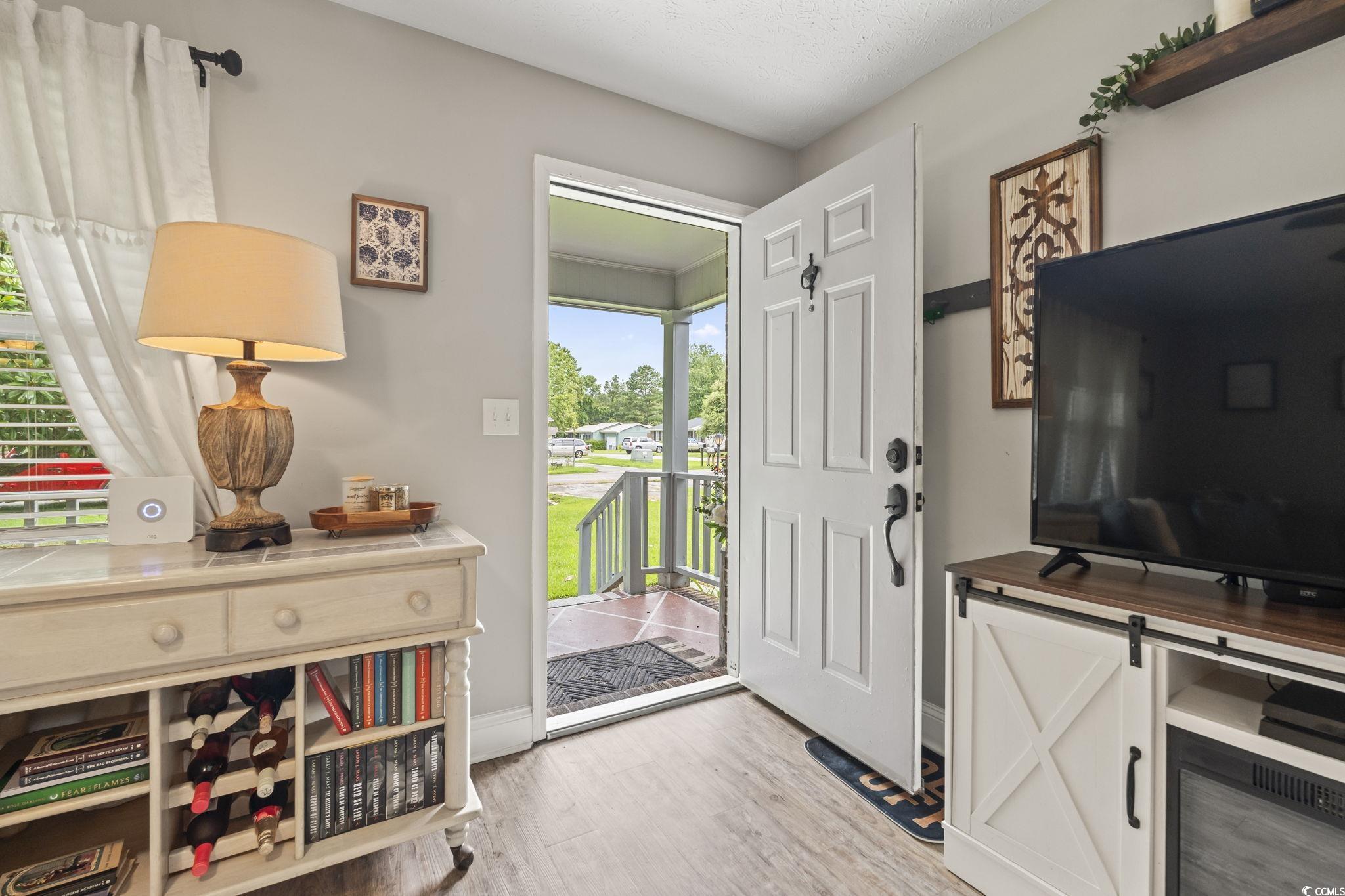 610 Burcale Road Circle Property Photo 2