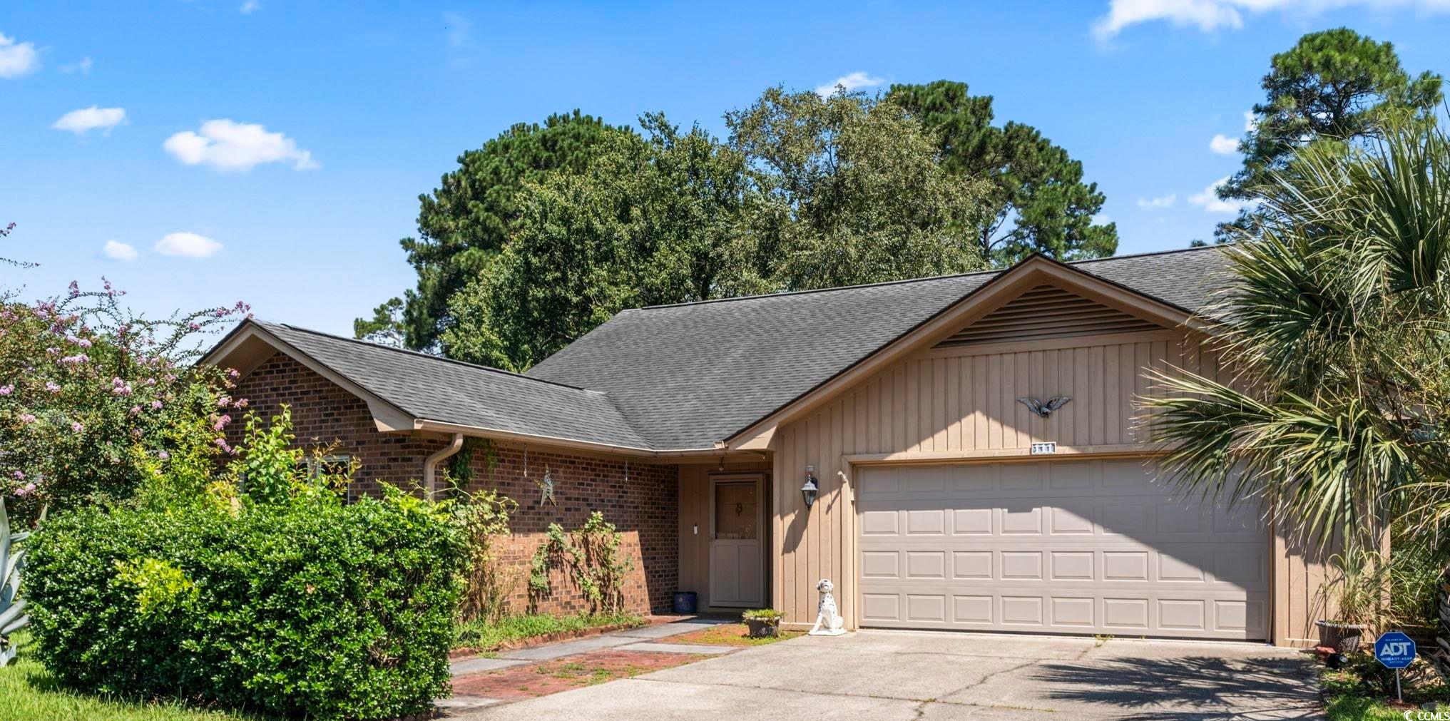 111 Laurelwood Ln. Property Photo 2