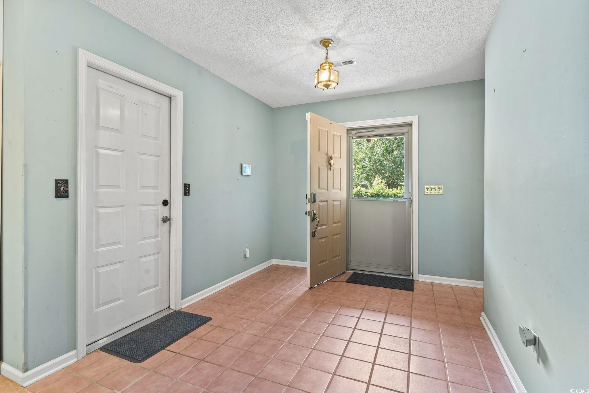 111 Laurelwood Ln. Property Photo 7