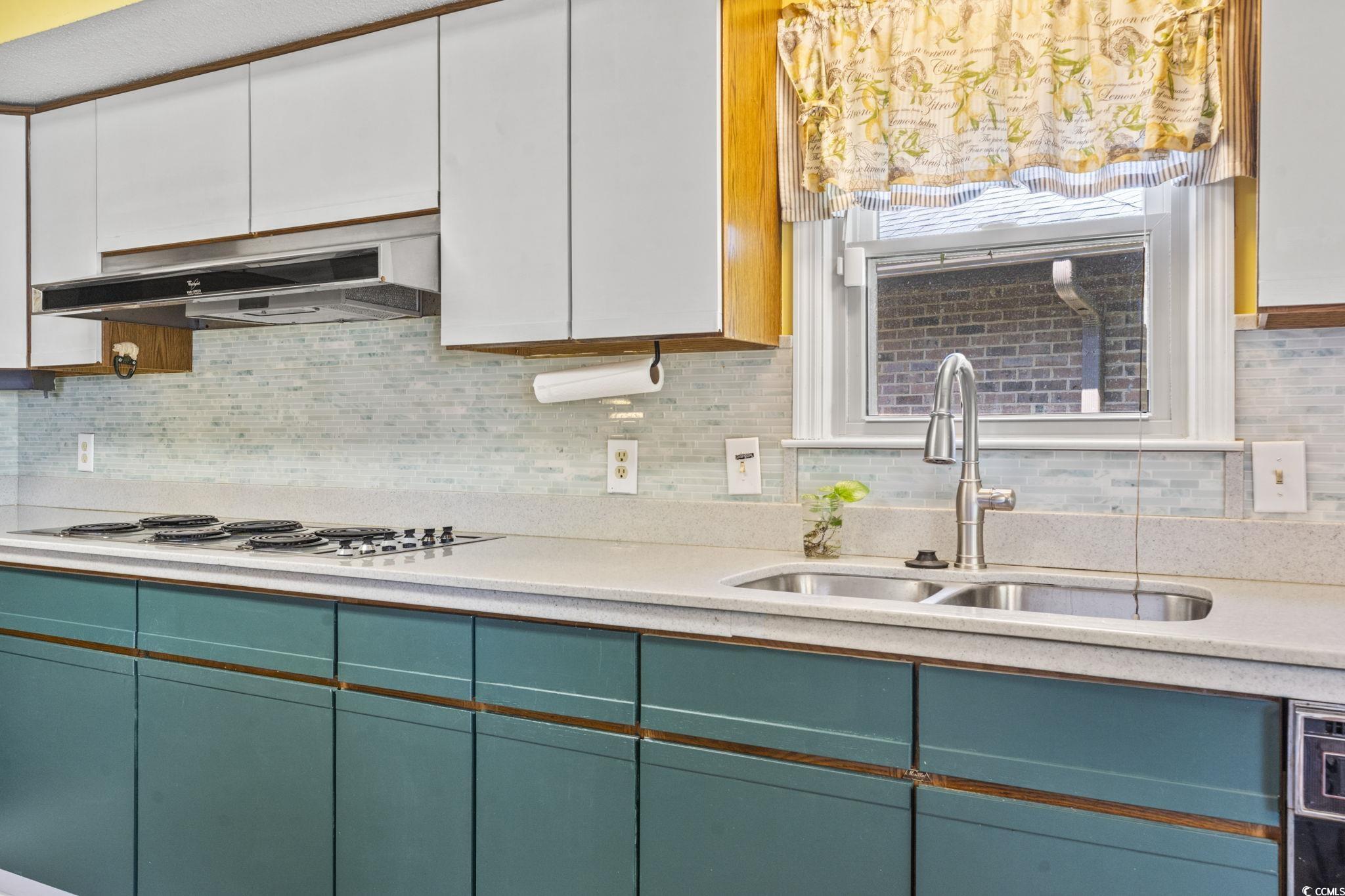 111 Laurelwood Ln. Property Photo 16