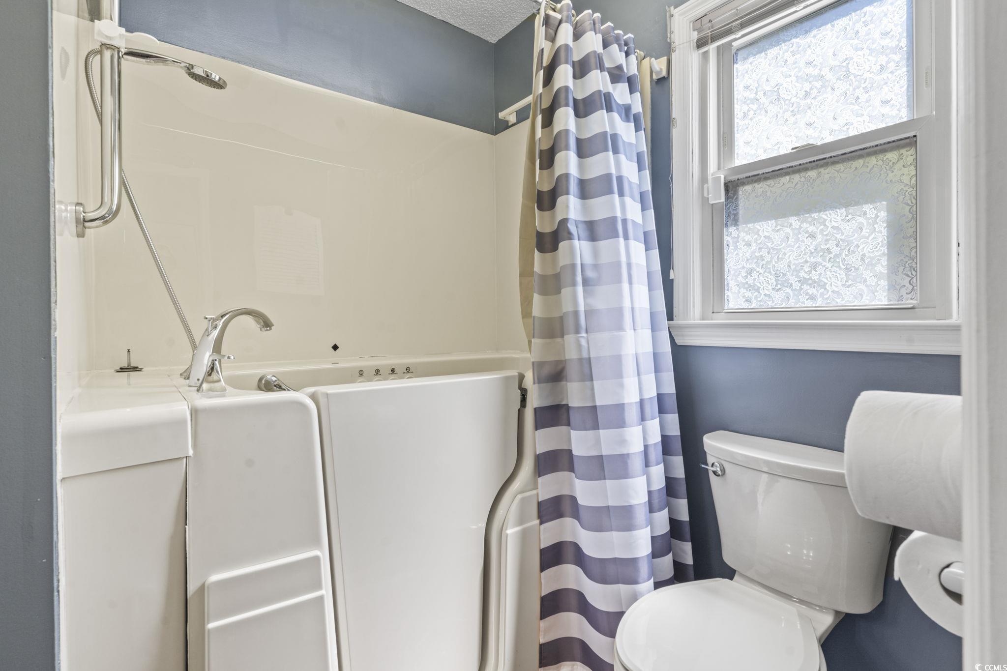 111 Laurelwood Ln. Property Photo 24