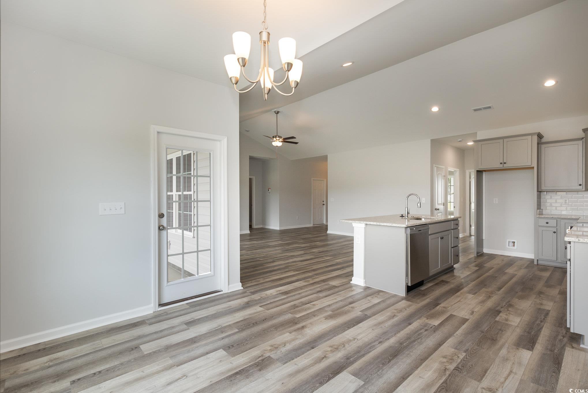 125 Double Pond Dr Property Photo 5