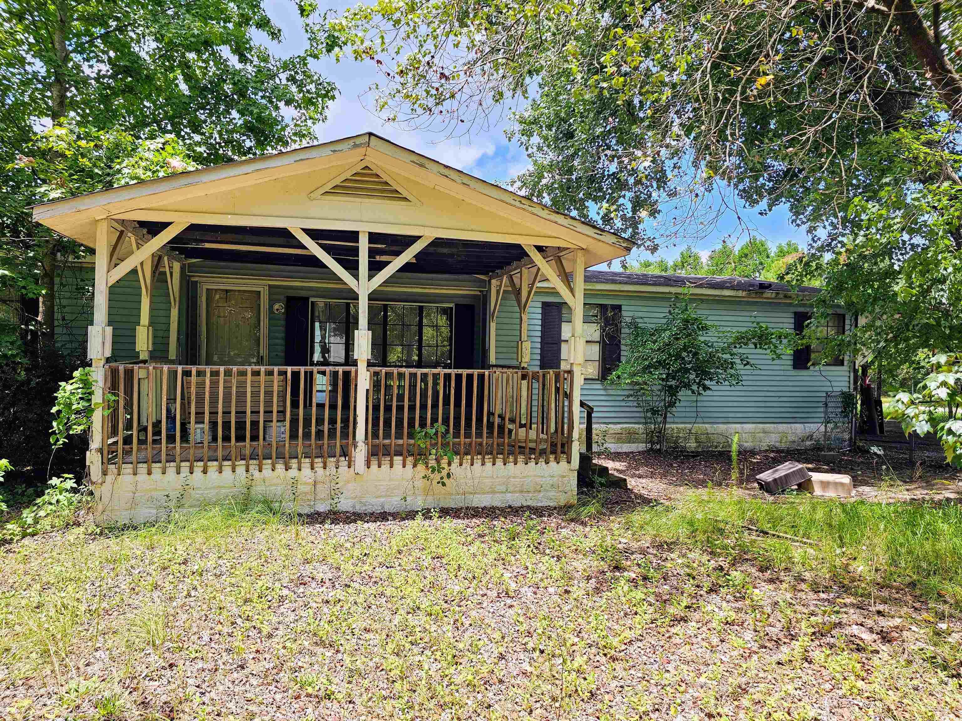 827 1/2 N Firetower Rd. Property Photo 1
