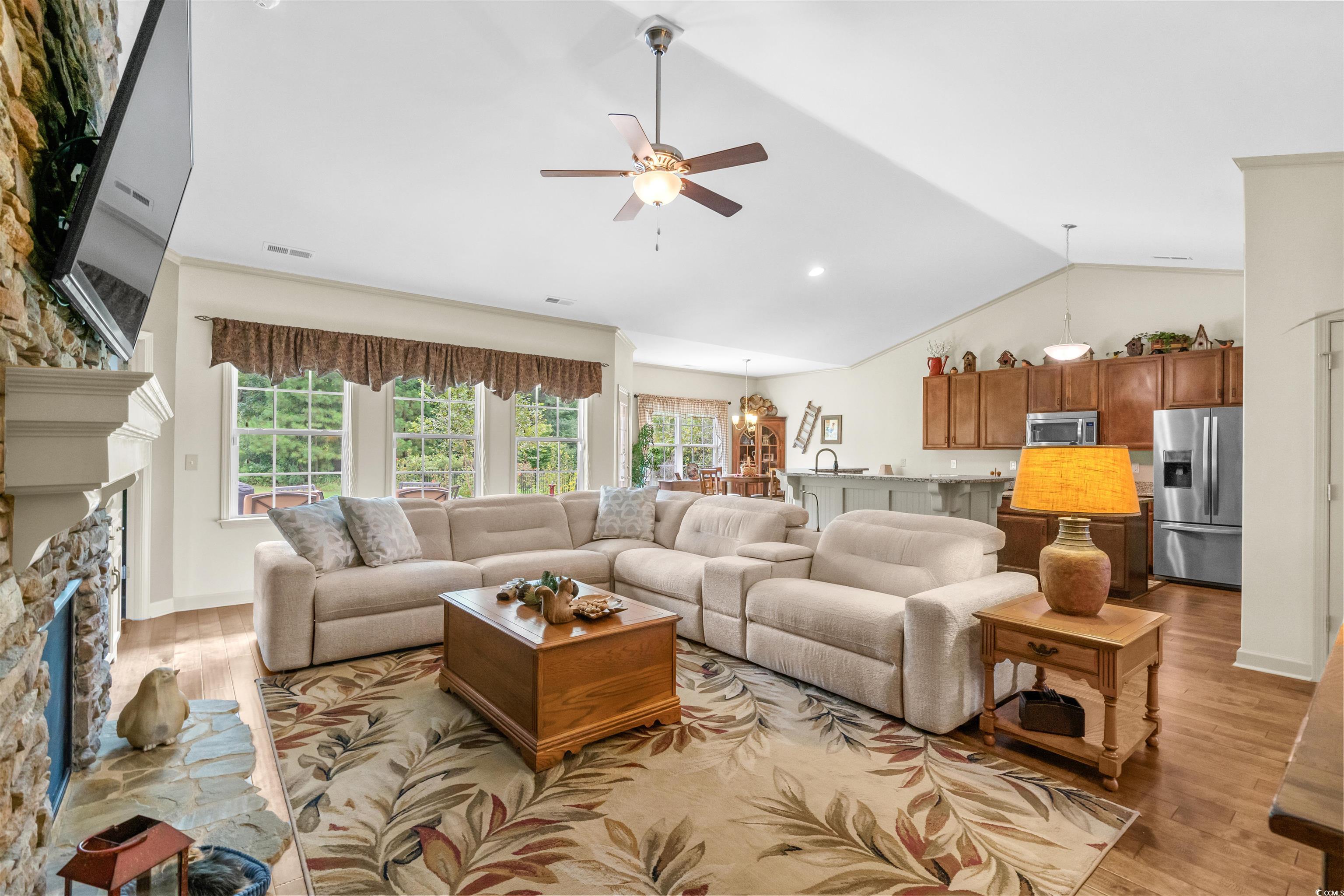 332 Moulton Dr. Property Photo 12