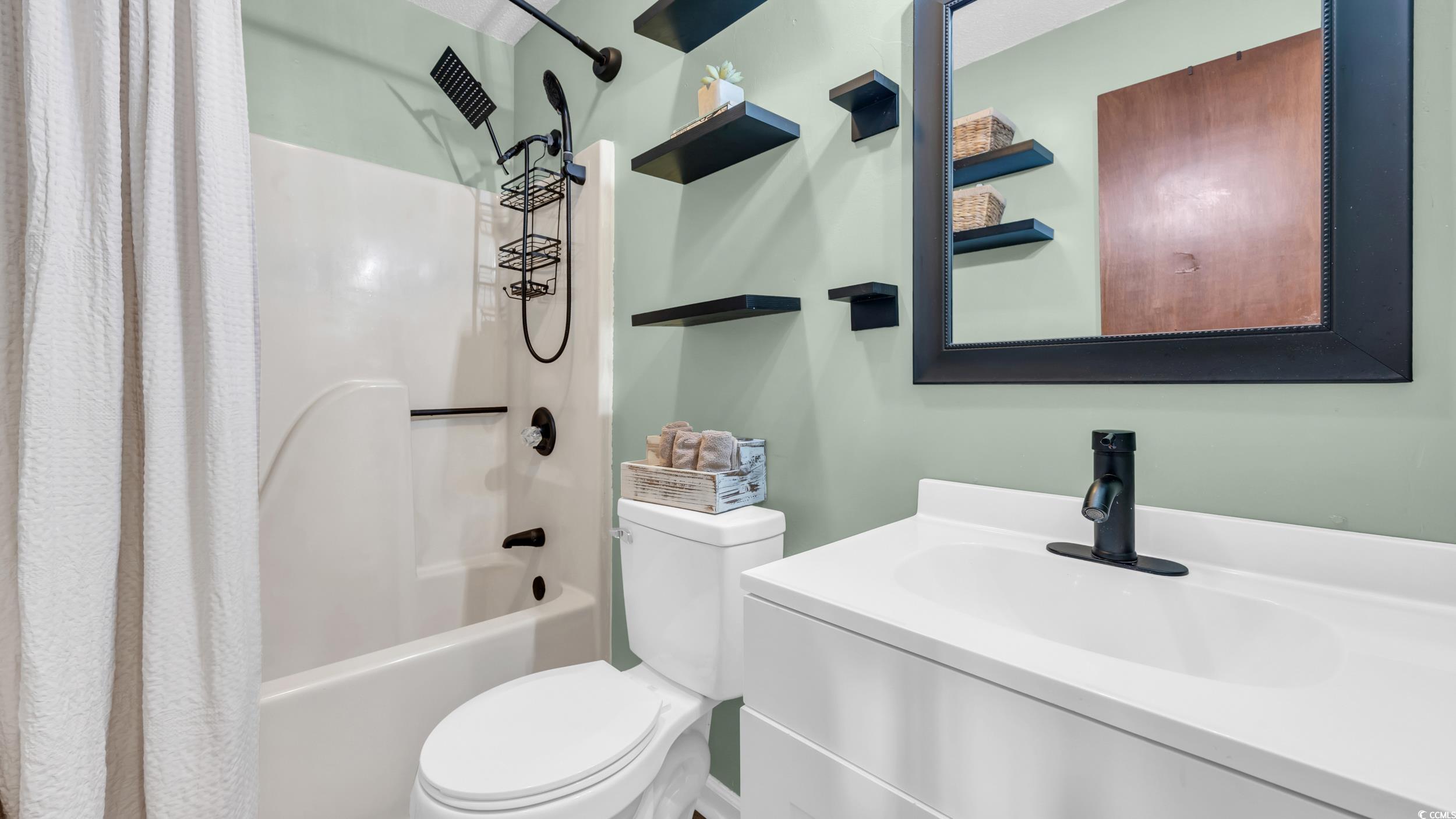 510 Fairwood Lakes Dr. Property Photo 5