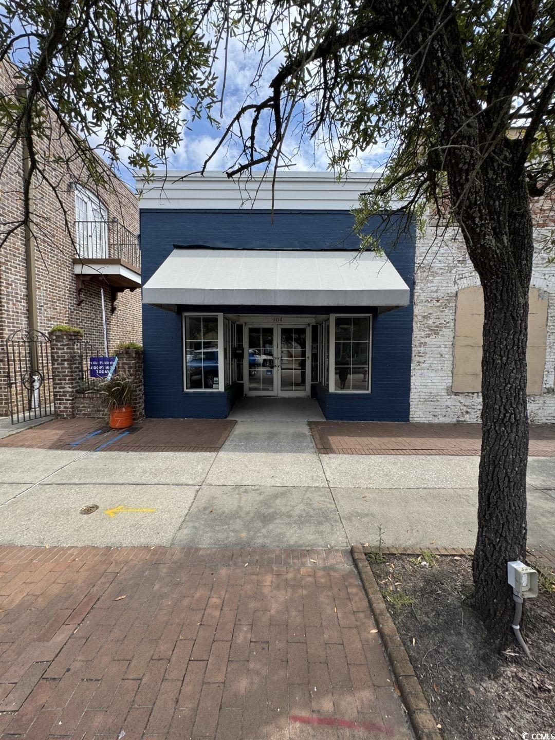 904 Front St. Property Photo 1