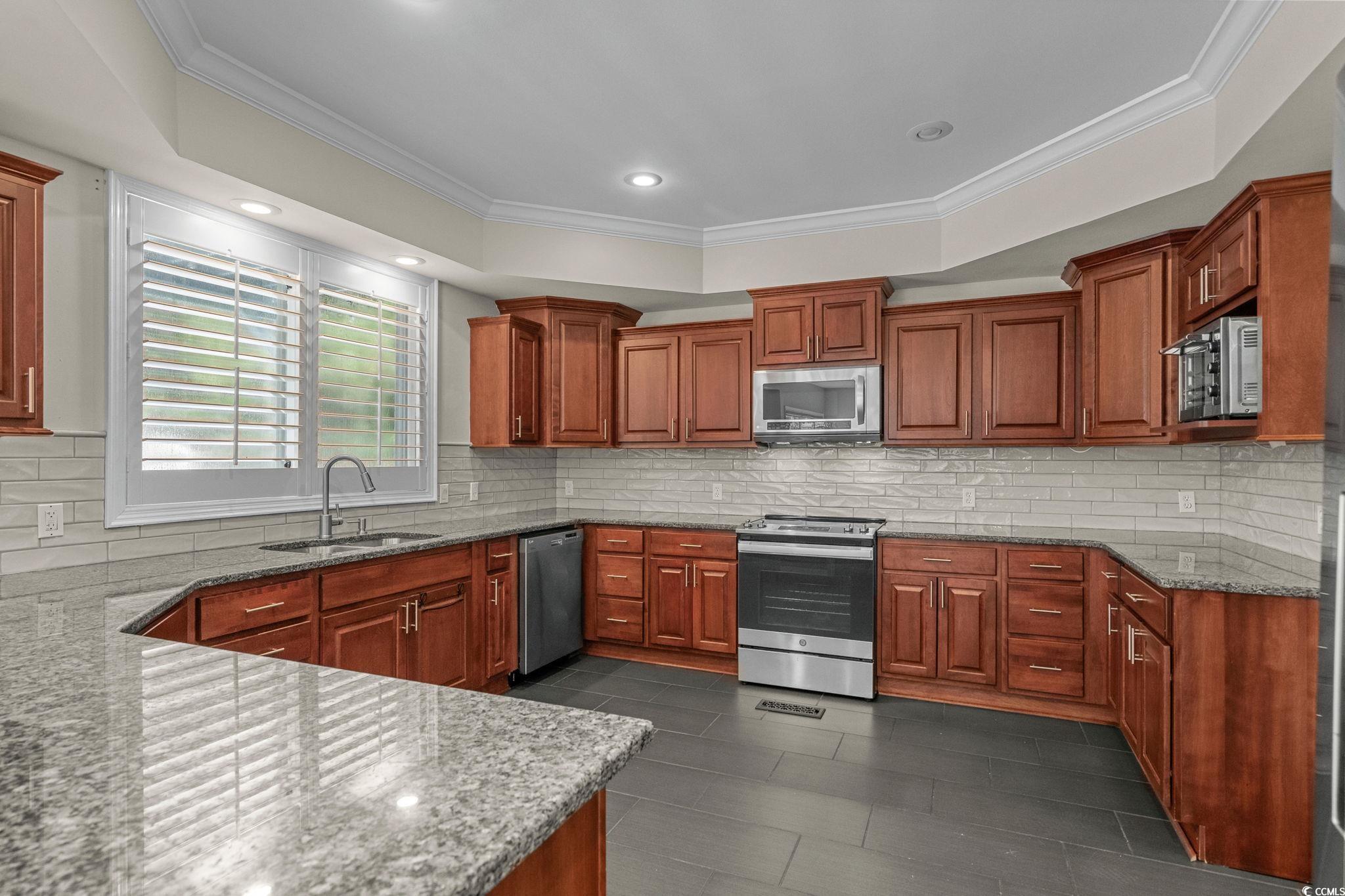 1300 Howard Ln. Property Photo 17