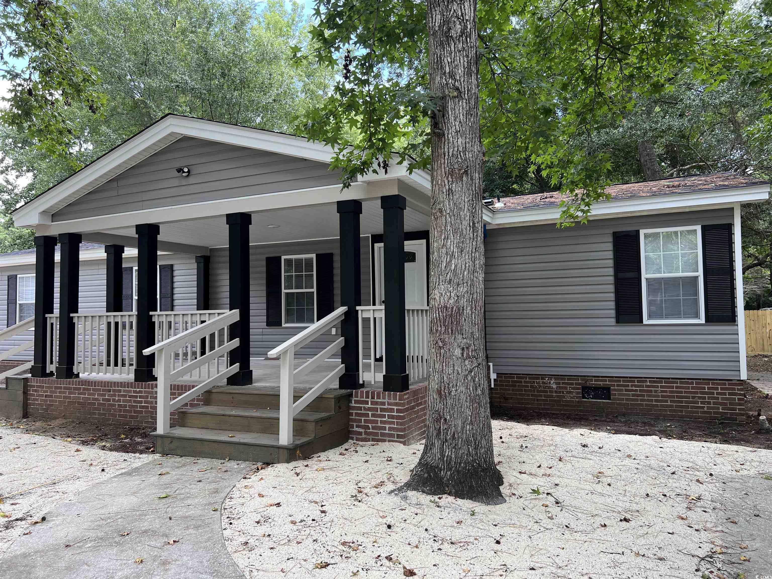 425 East Surfwind Dr. Property Photo 2