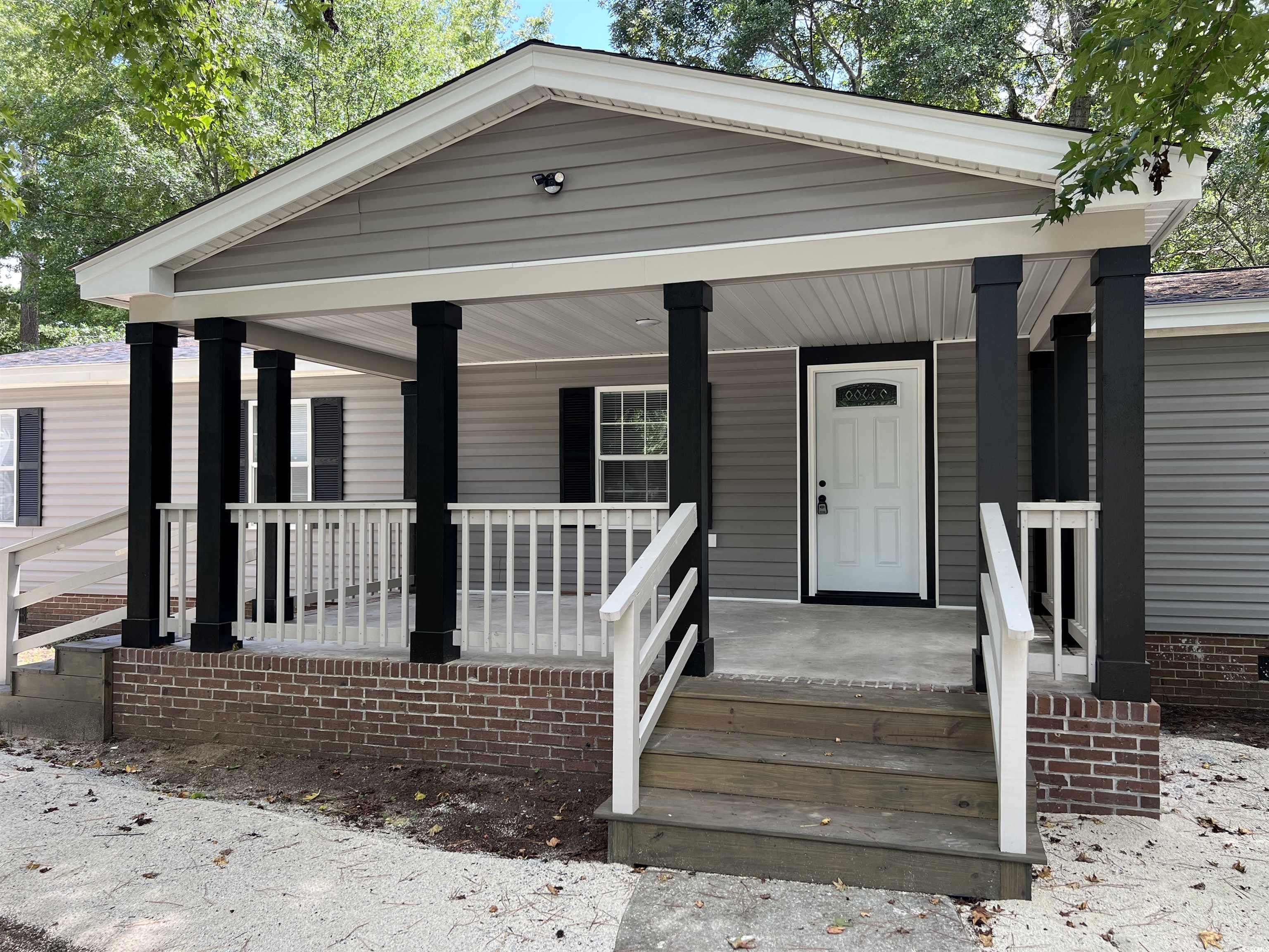 425 East Surfwind Dr. Property Photo 3