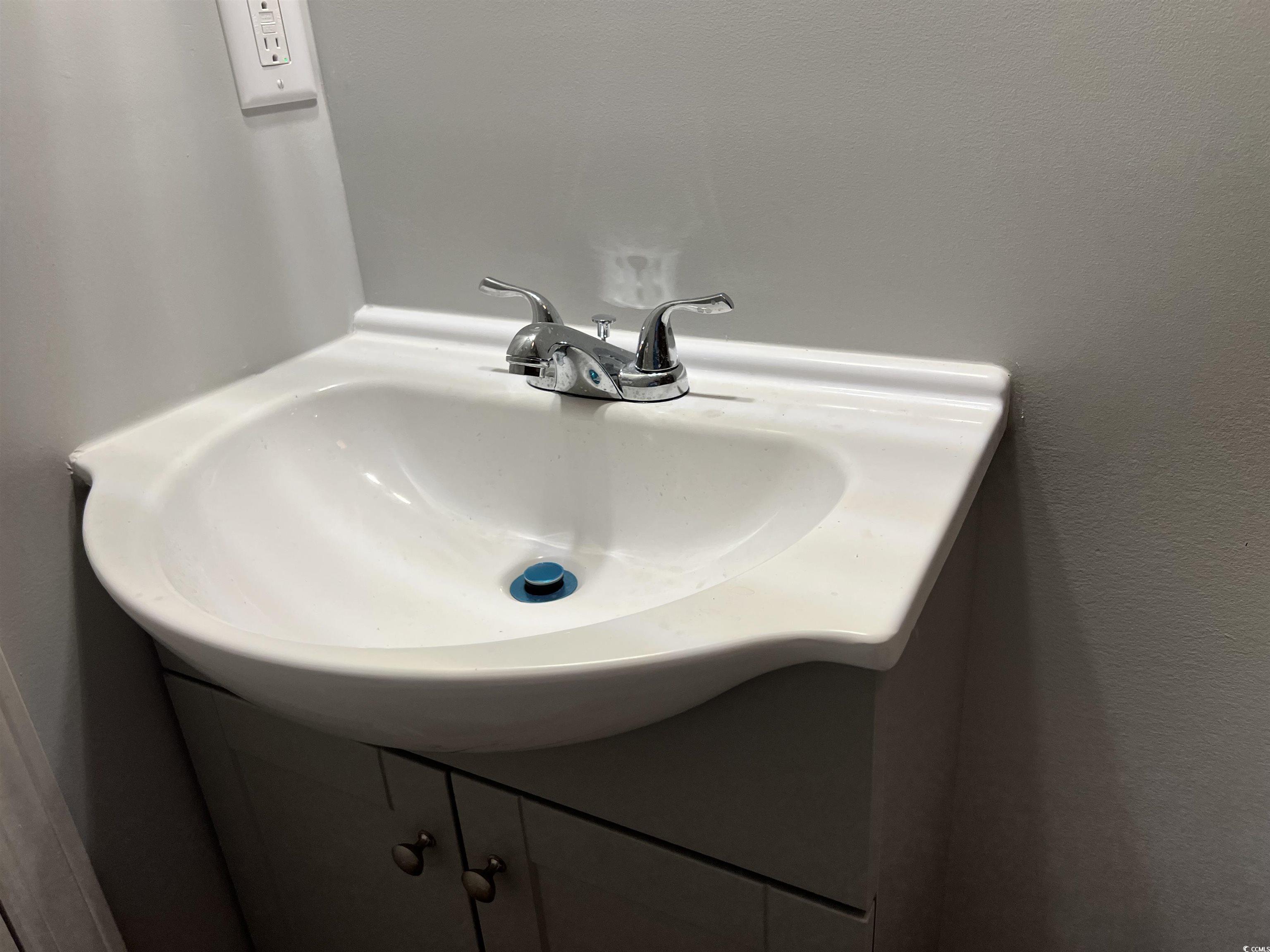 425 East Surfwind Dr. Property Photo 28