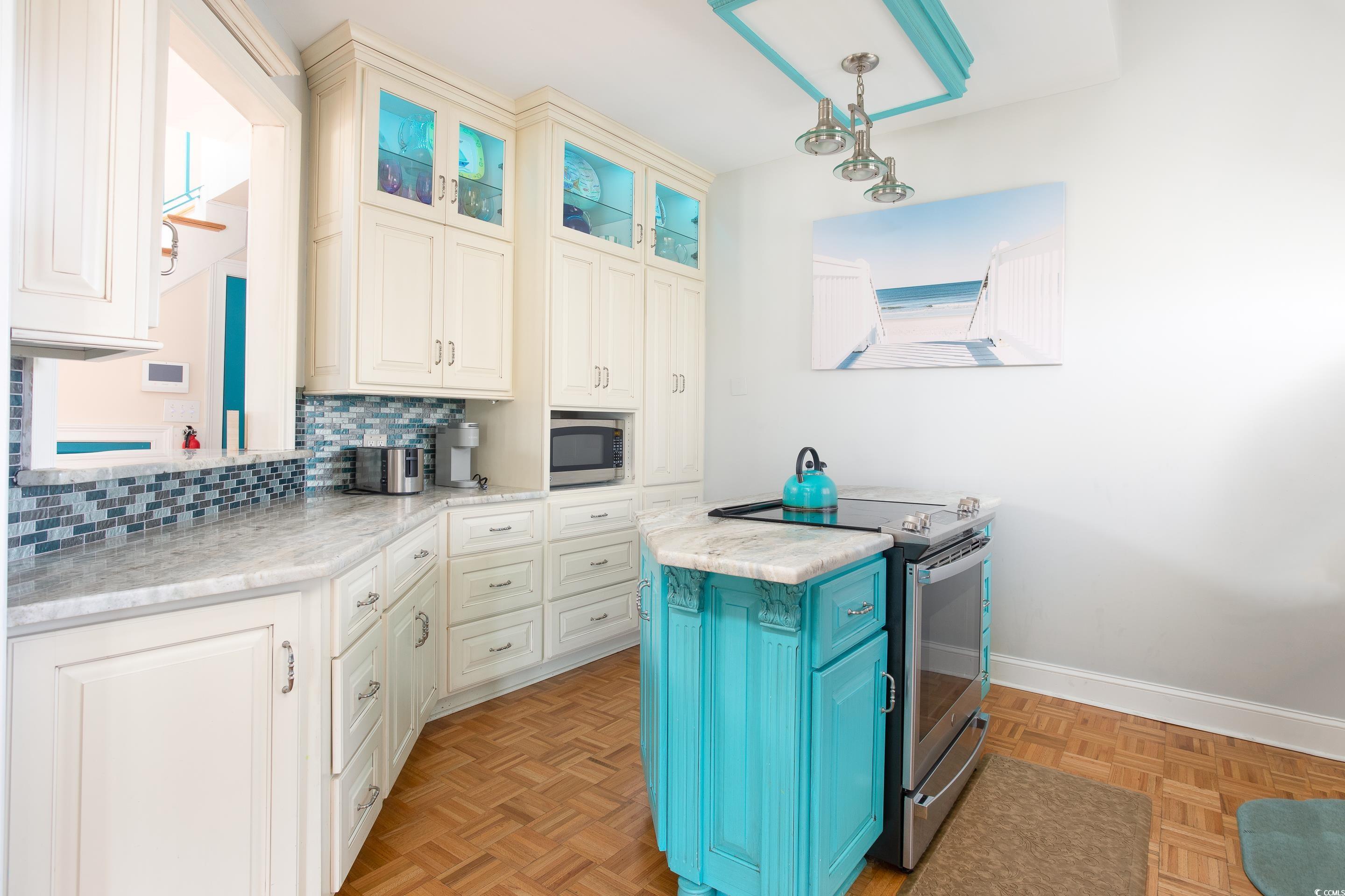 1619 Dolphin St. Property Photo 8